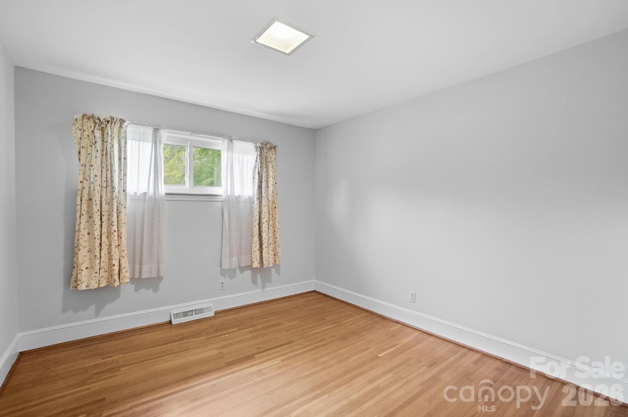 6239 Netherwood Drive Property Photo 36