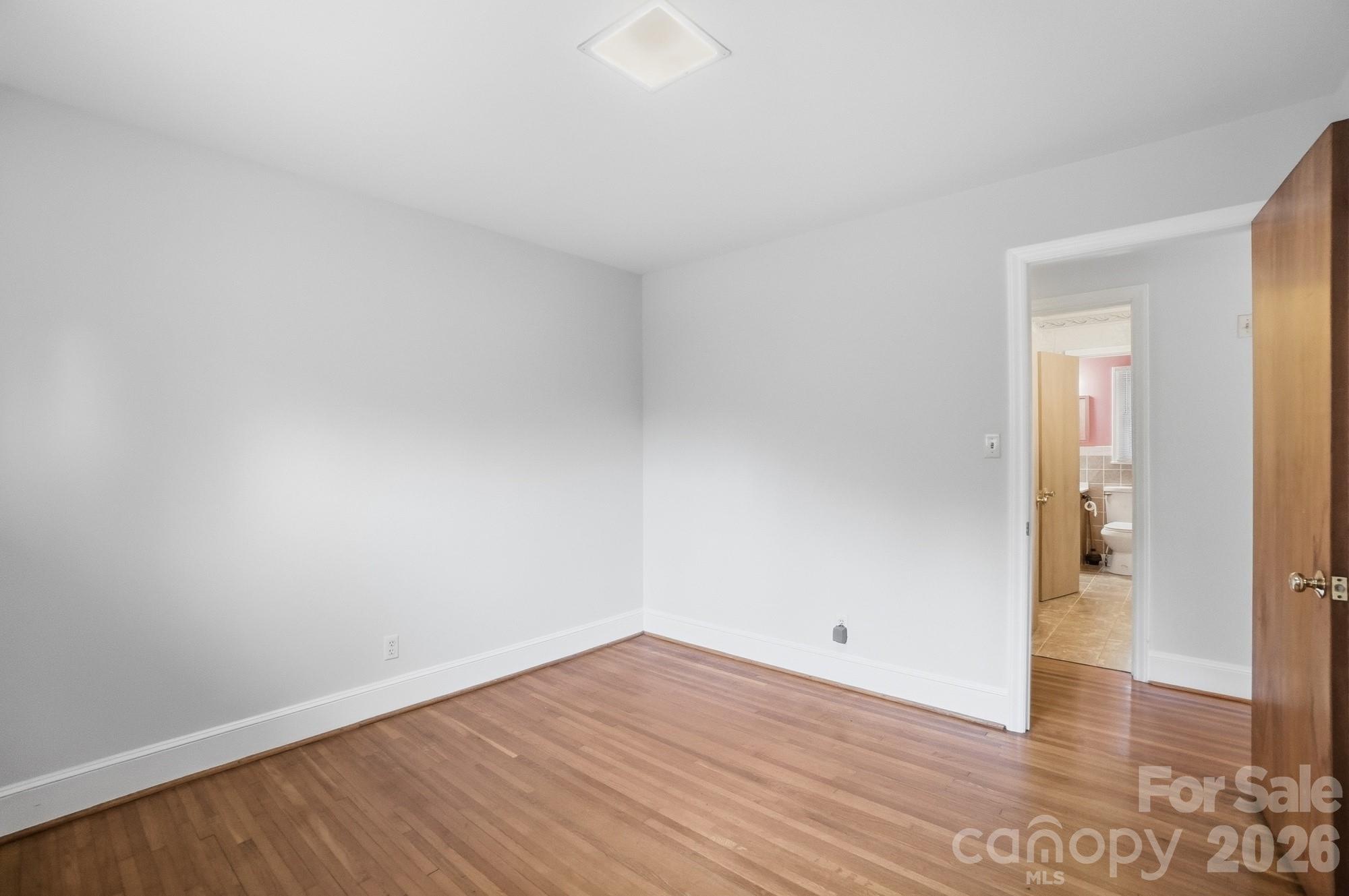 6239 Netherwood Drive Property Photo 38