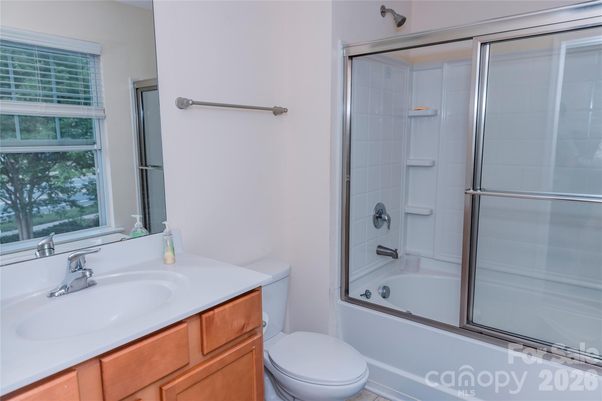 10443 Benfield Road Property Photo 11