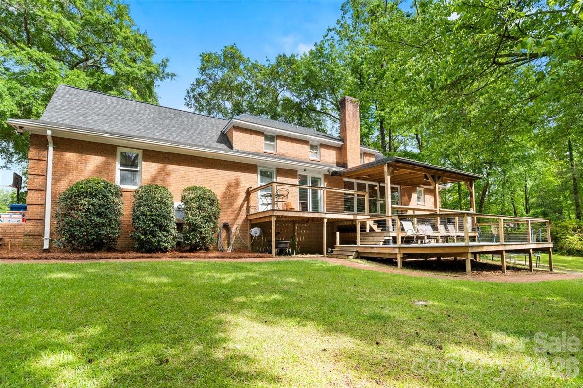 209 Fairway Road Property Photo 2