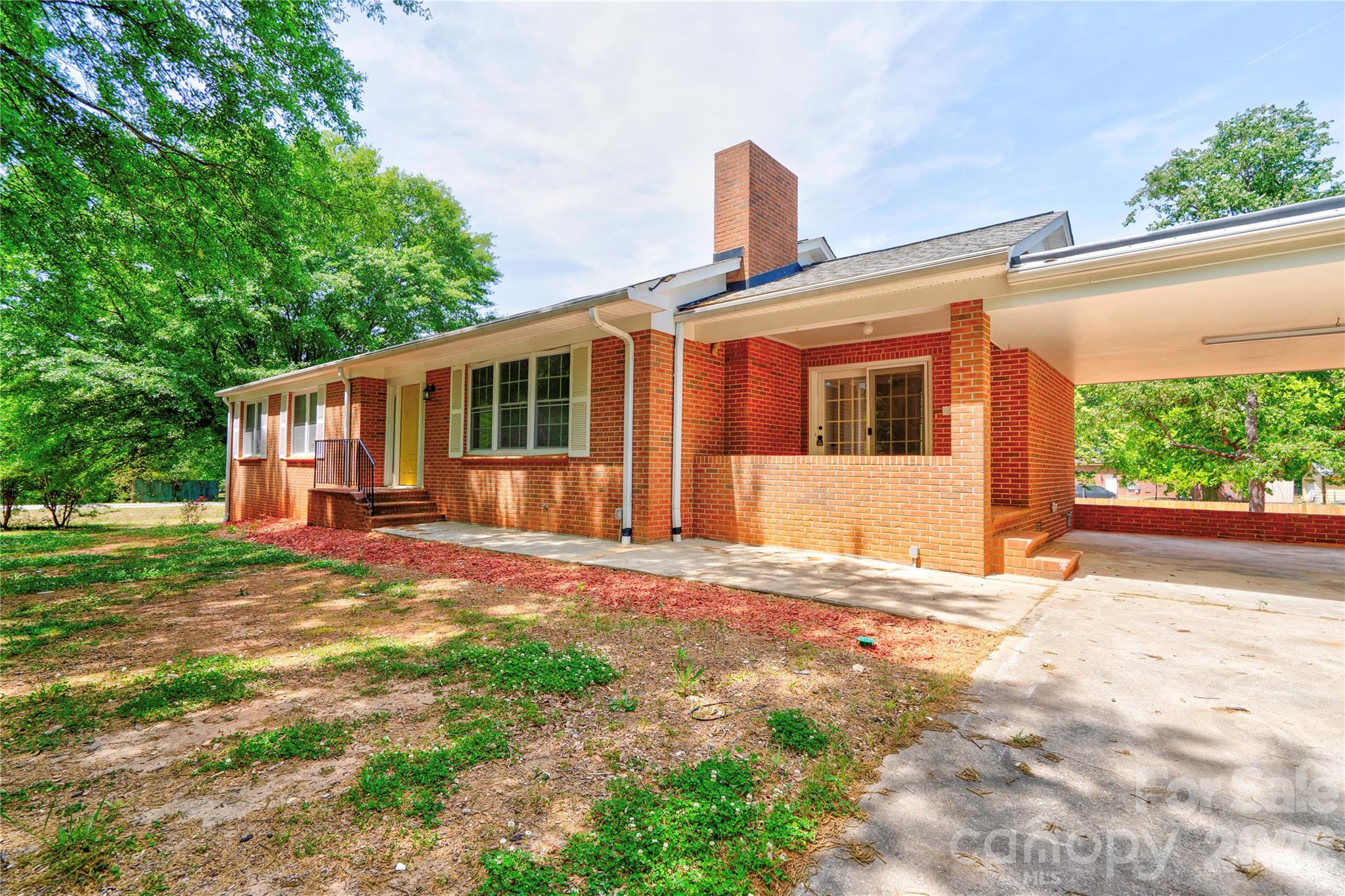 2903 Forbes Road Property Photo 2
