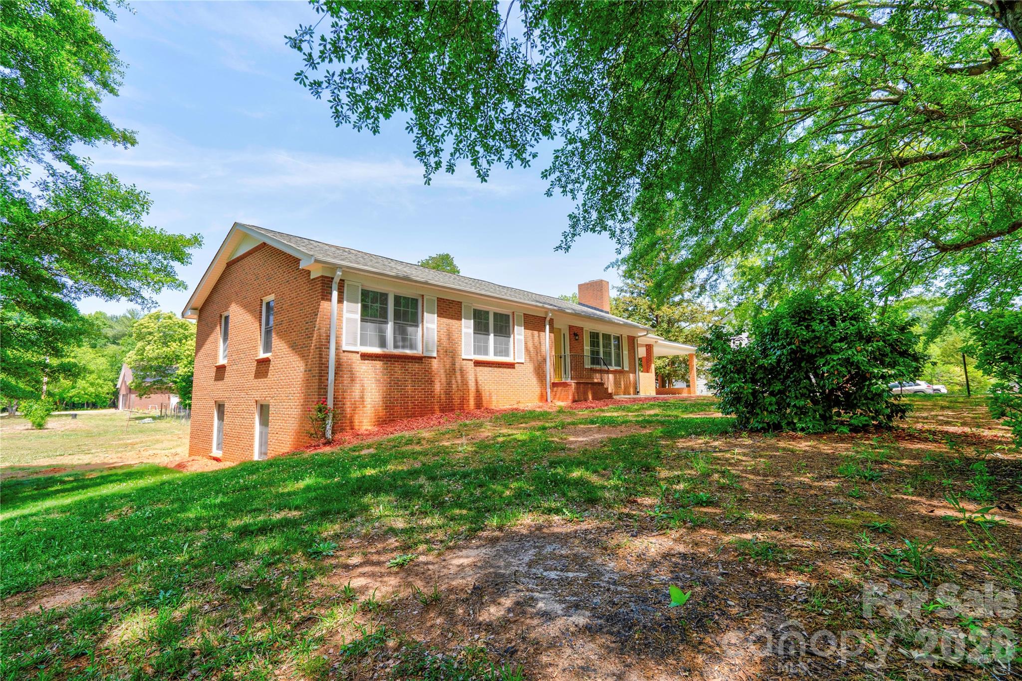 2903 Forbes Road Property Photo 9