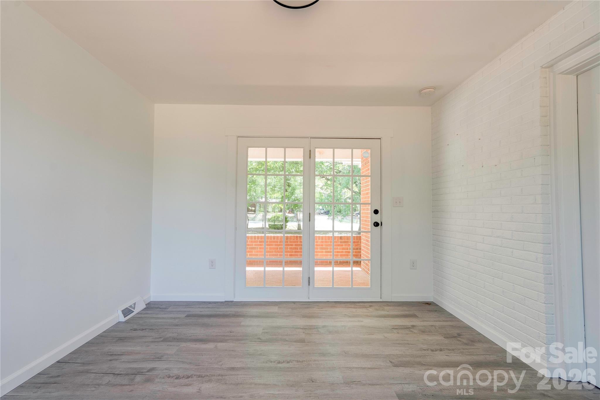 2903 Forbes Road Property Photo 23