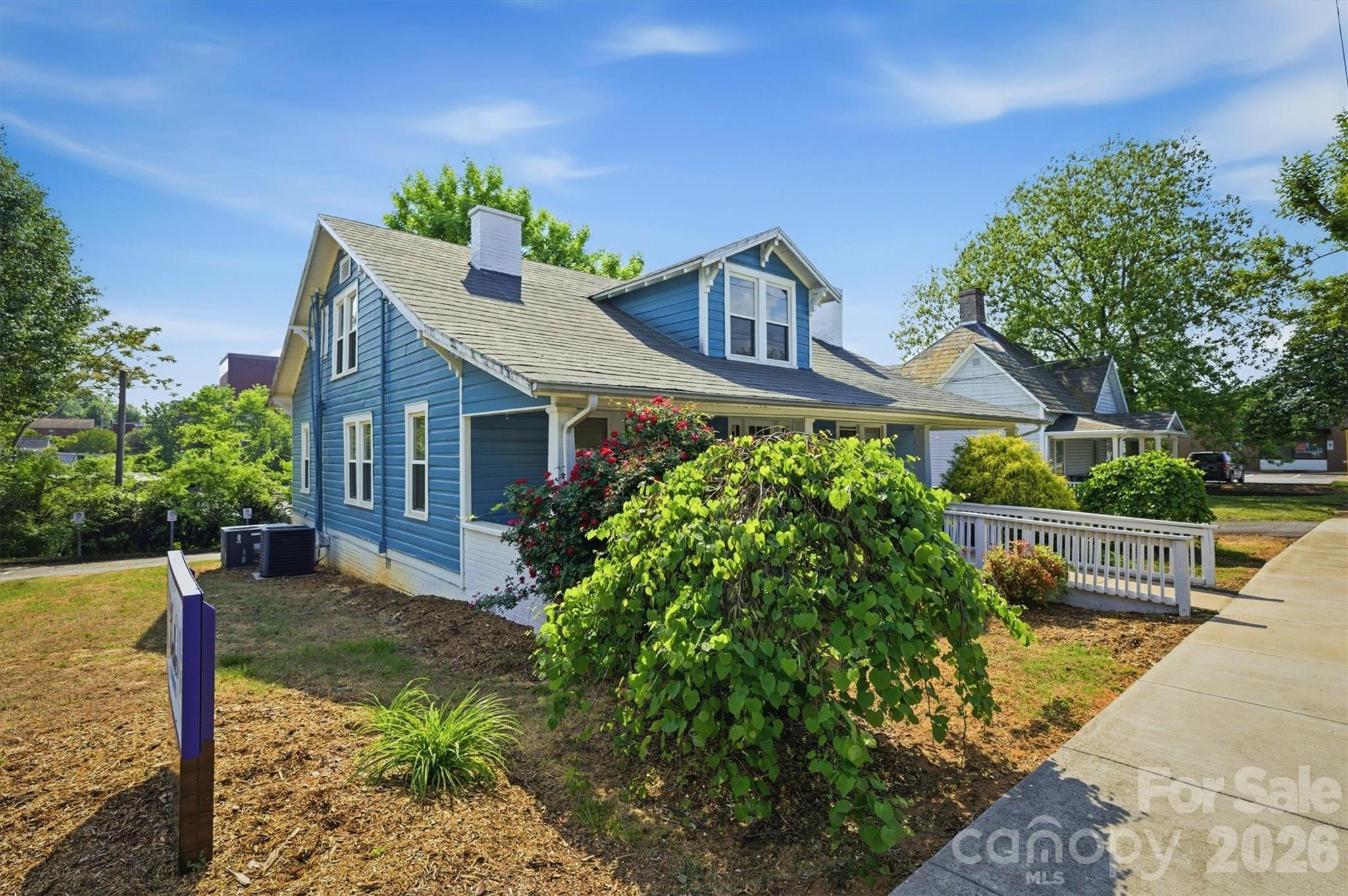 408 S Green Street Property Photo 2
