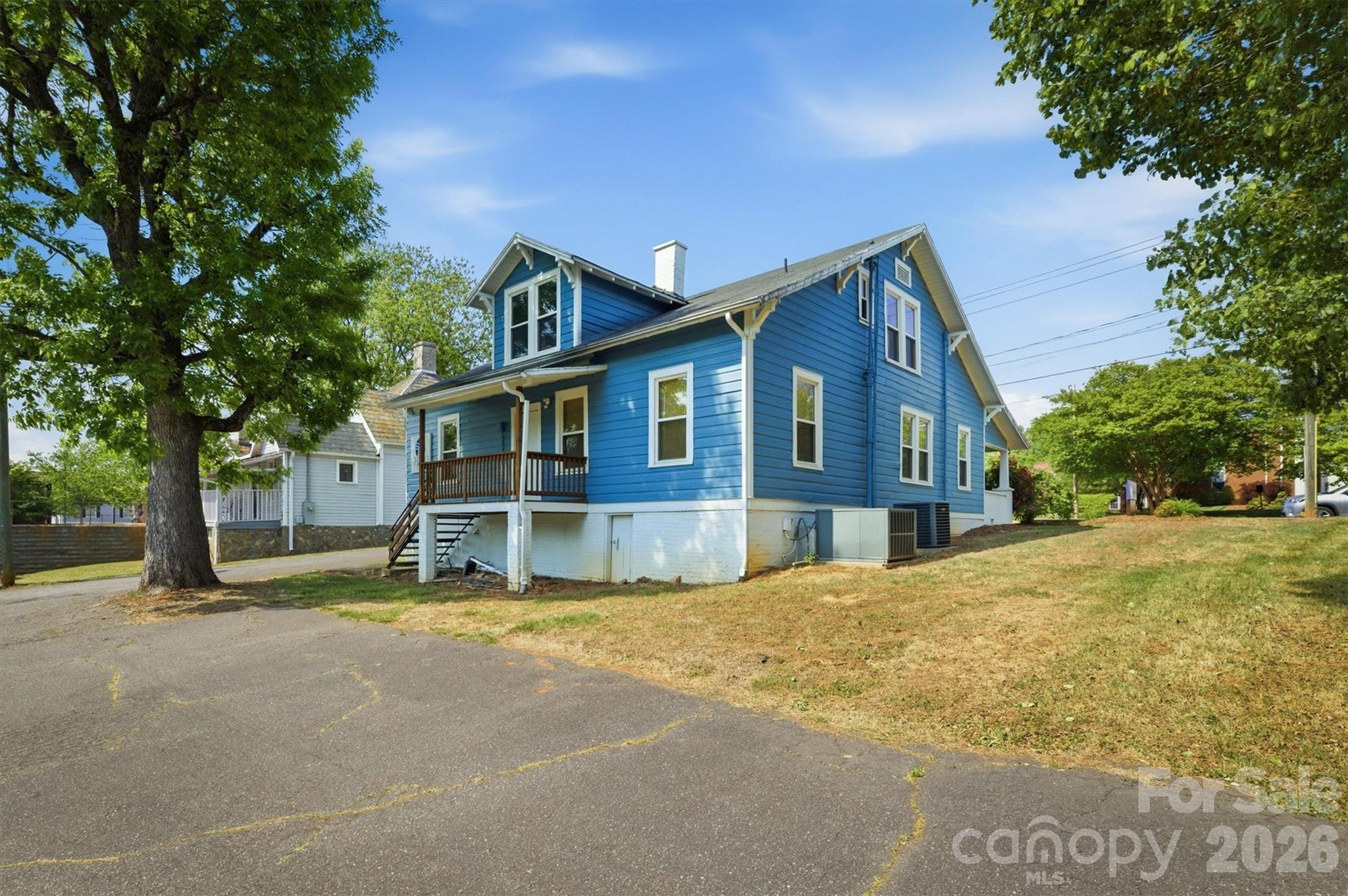 408 S Green Street Property Photo 4