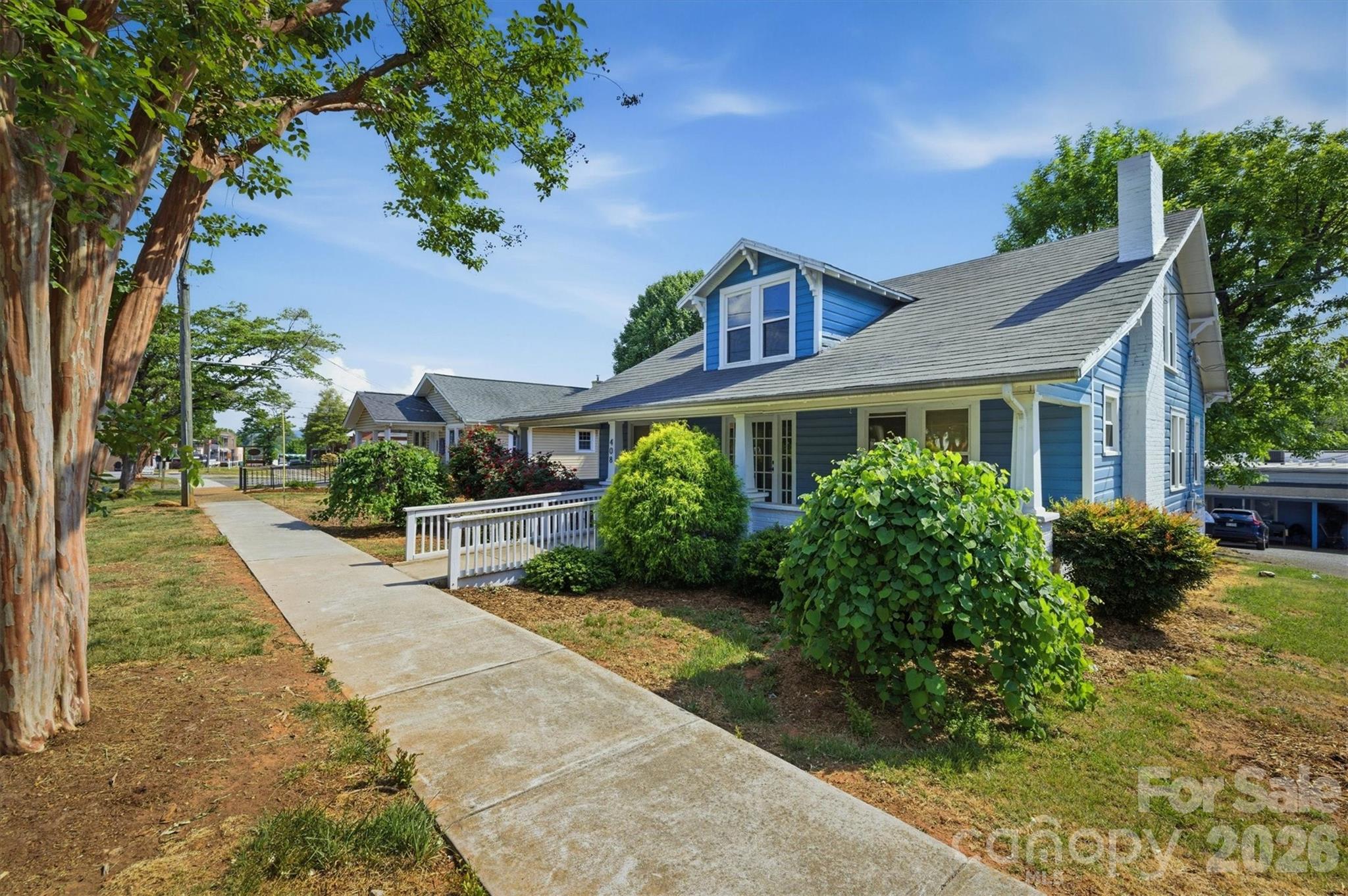 408 S Green Street Property Photo 7