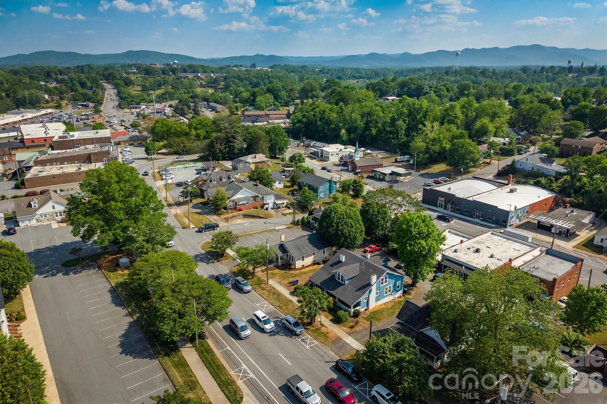 408 S Green Street Property Photo 11