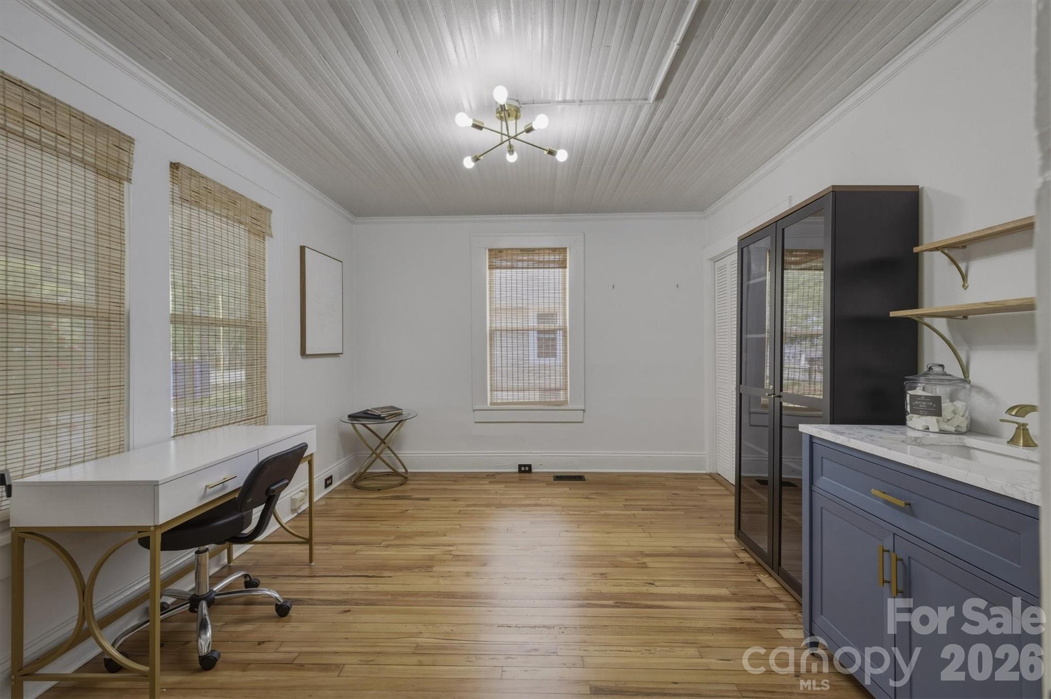 408 S Green Street Property Photo 22