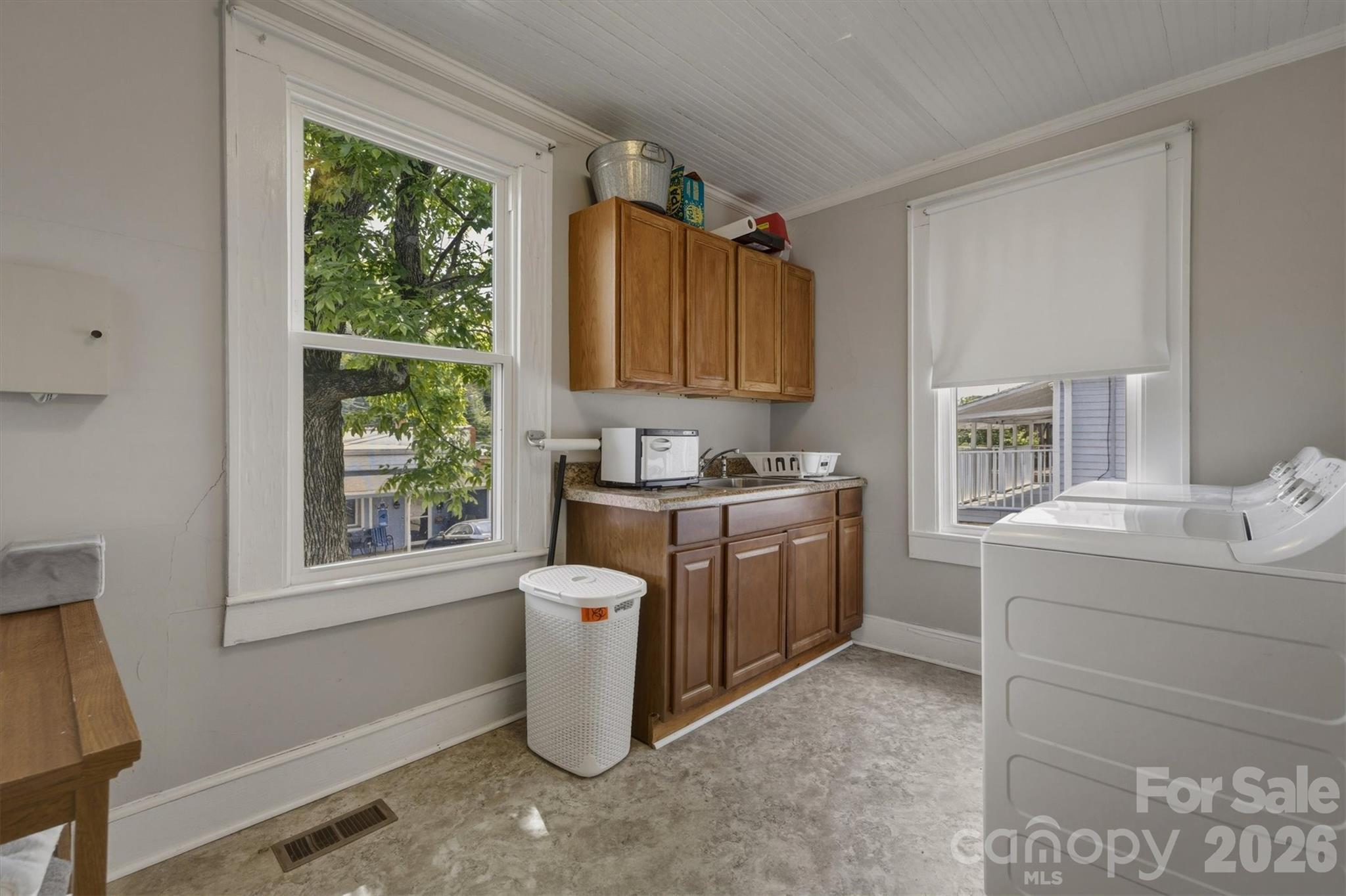 408 S Green Street Property Photo 26