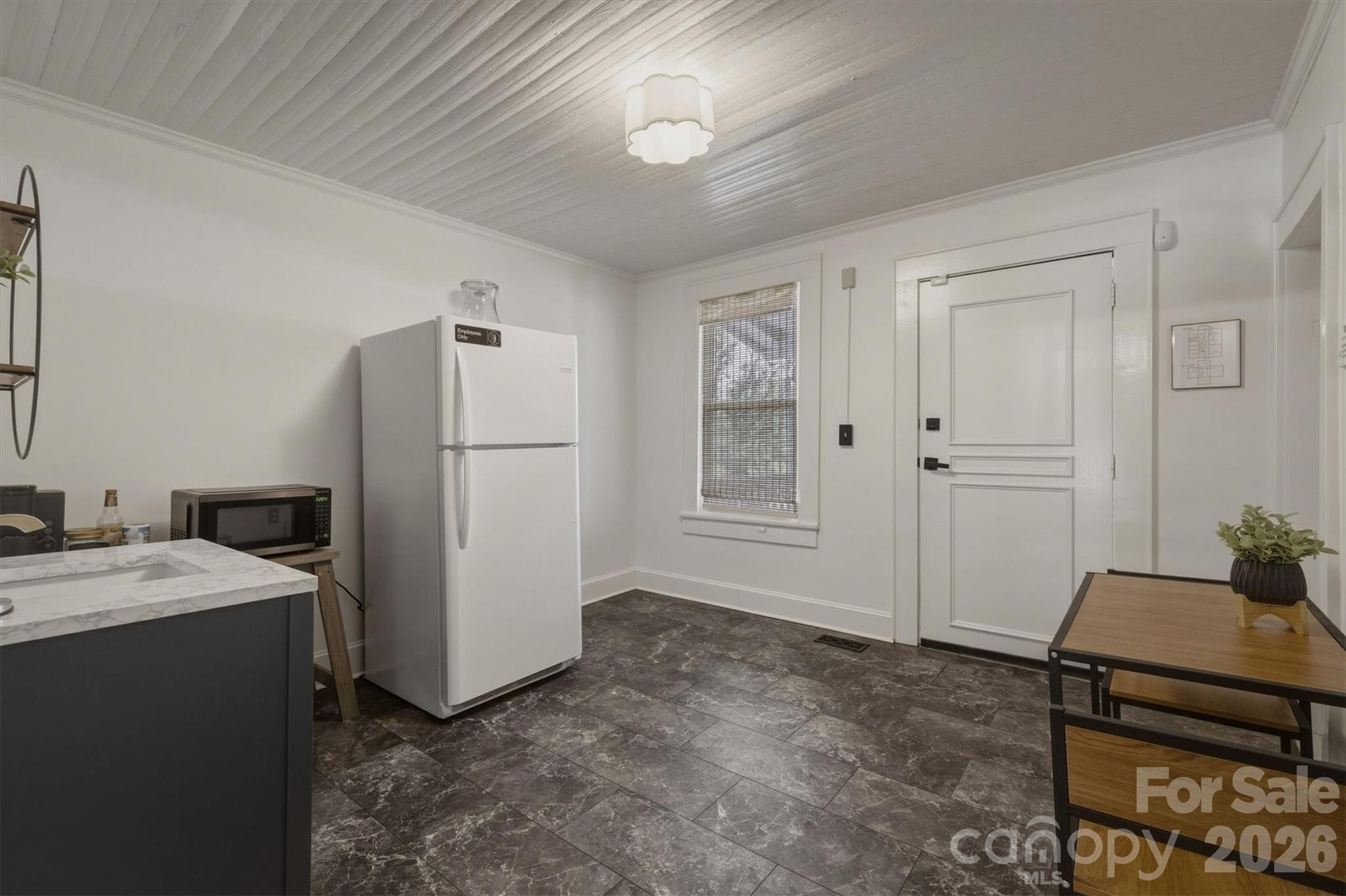 408 S Green Street Property Photo 27