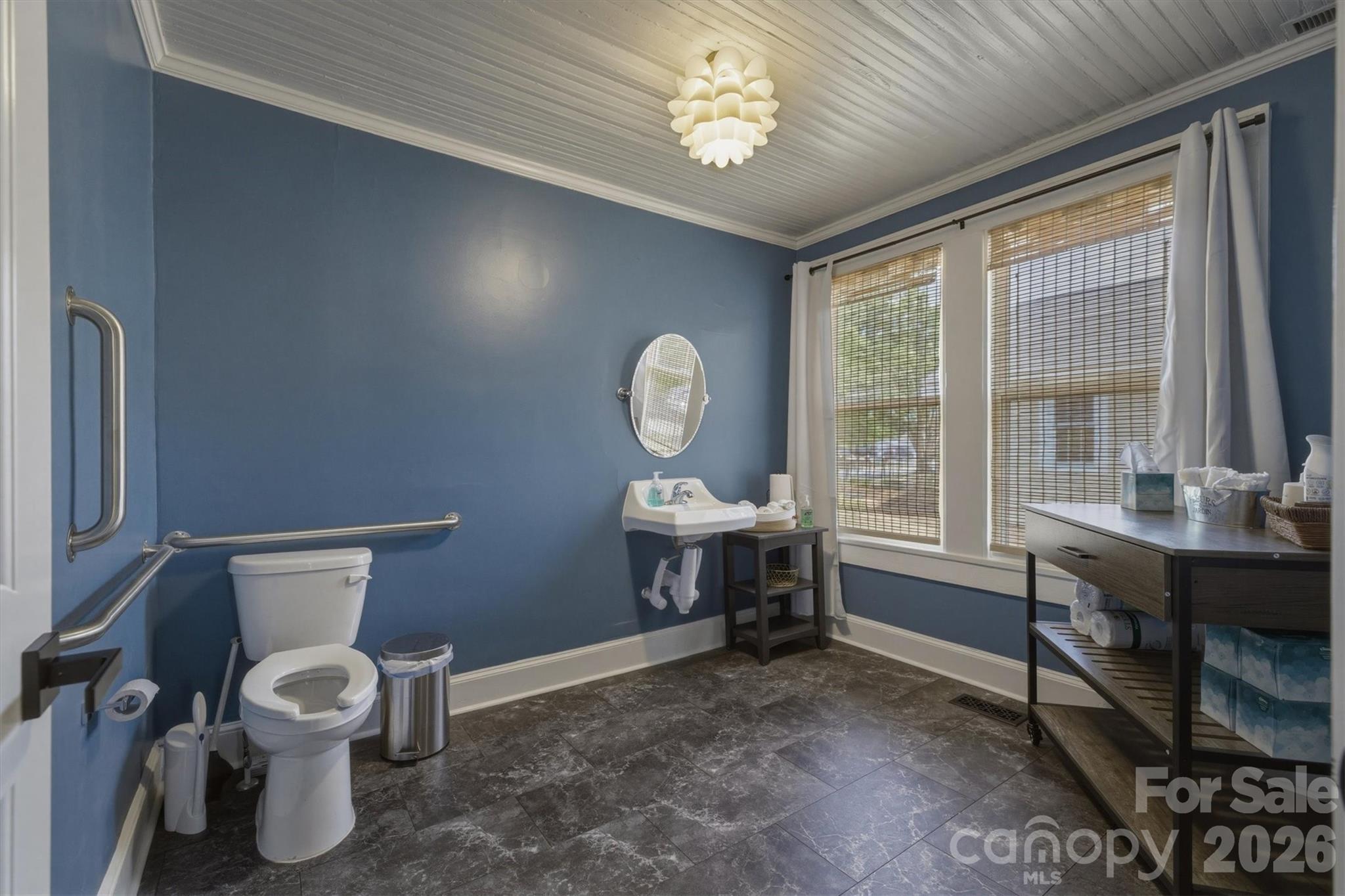 408 S Green Street Property Photo 32