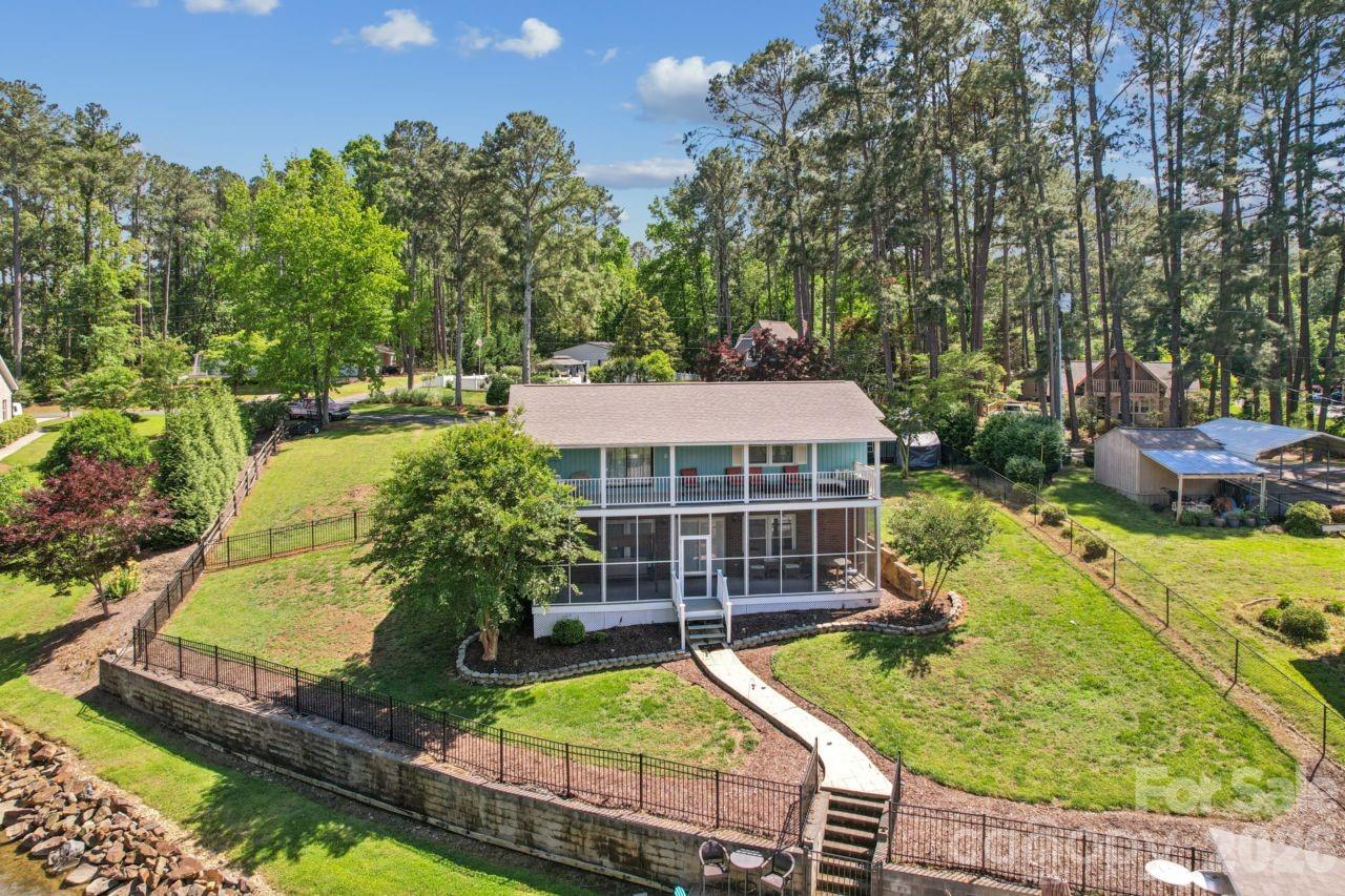 49571 Blackberry Road Property Photo 3