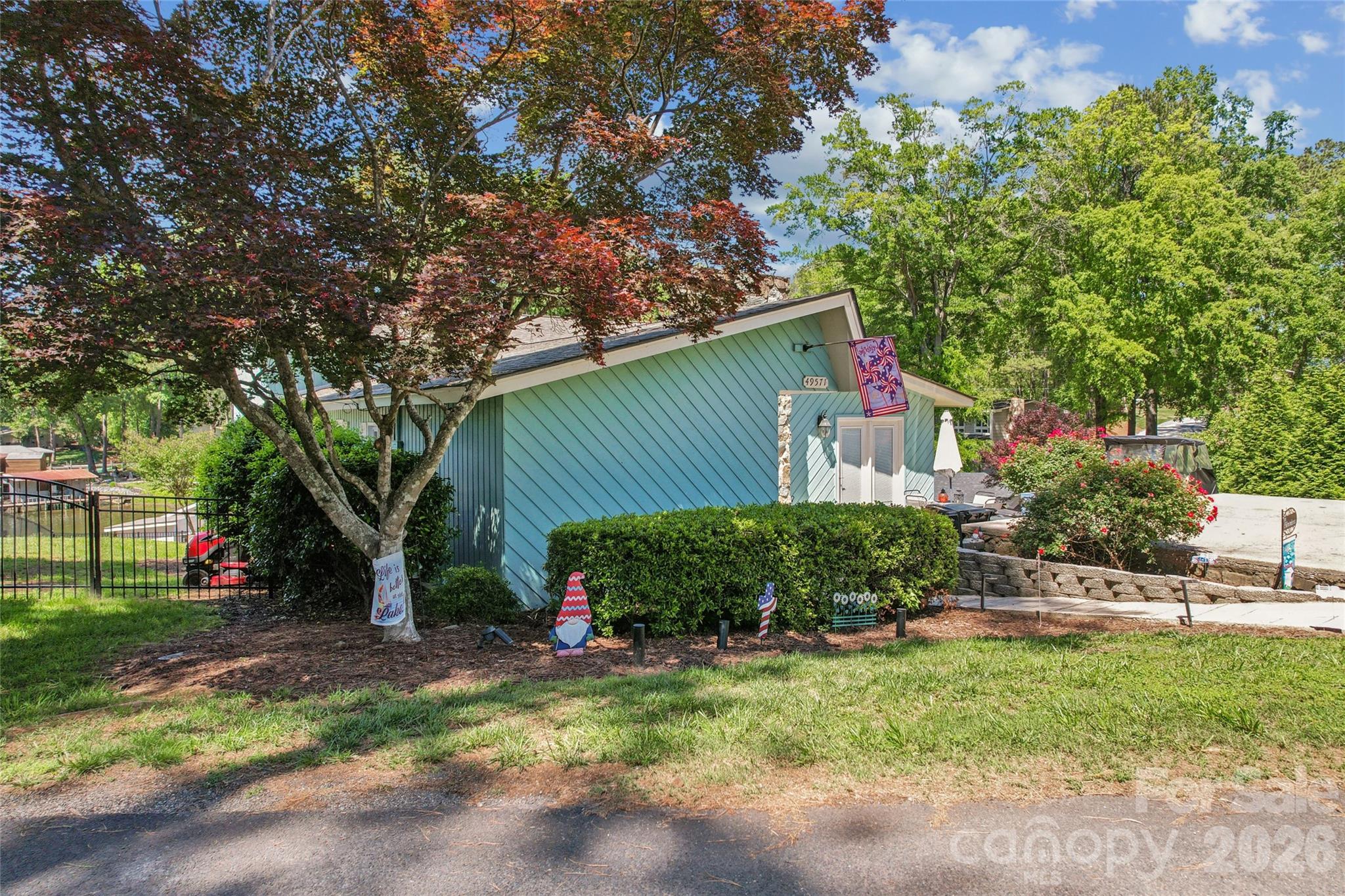 49571 Blackberry Road Property Photo 4