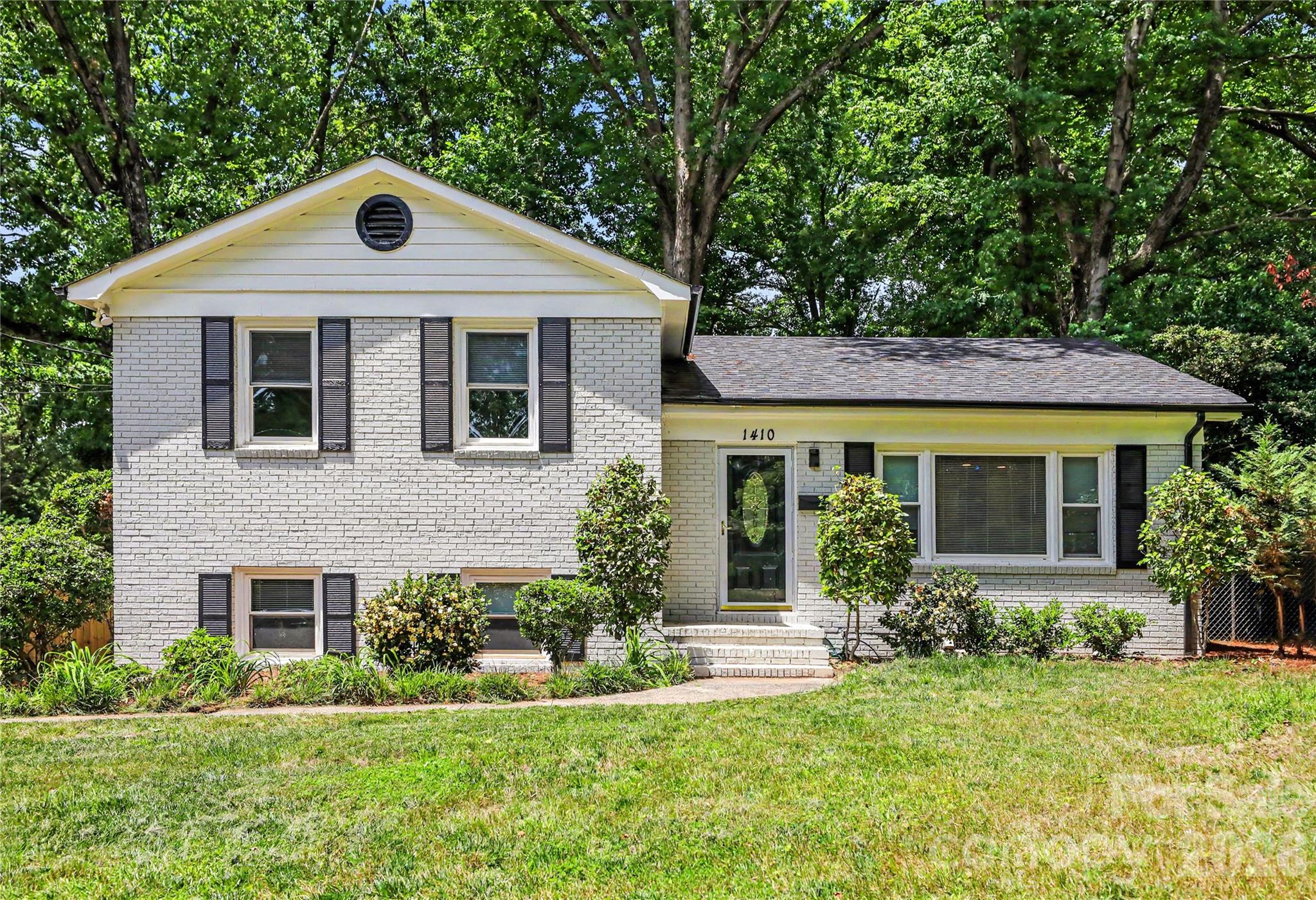 1410 Burnley Road Property Photo 1
