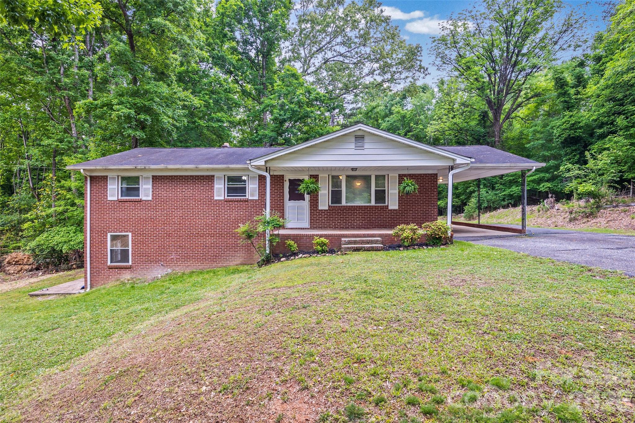 2380 Dixon Road Property Photo 2