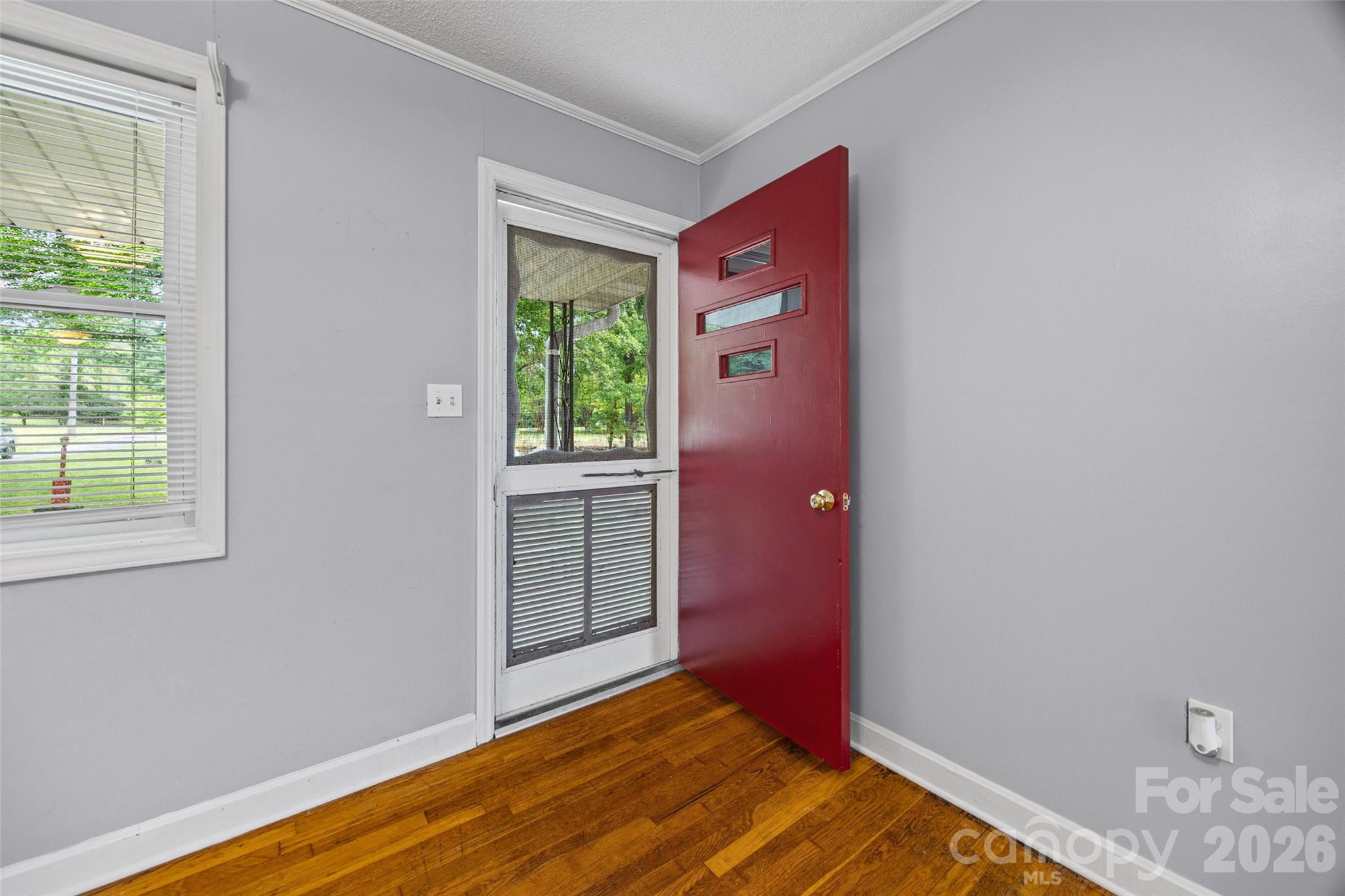 2380 Dixon Road Property Photo 6