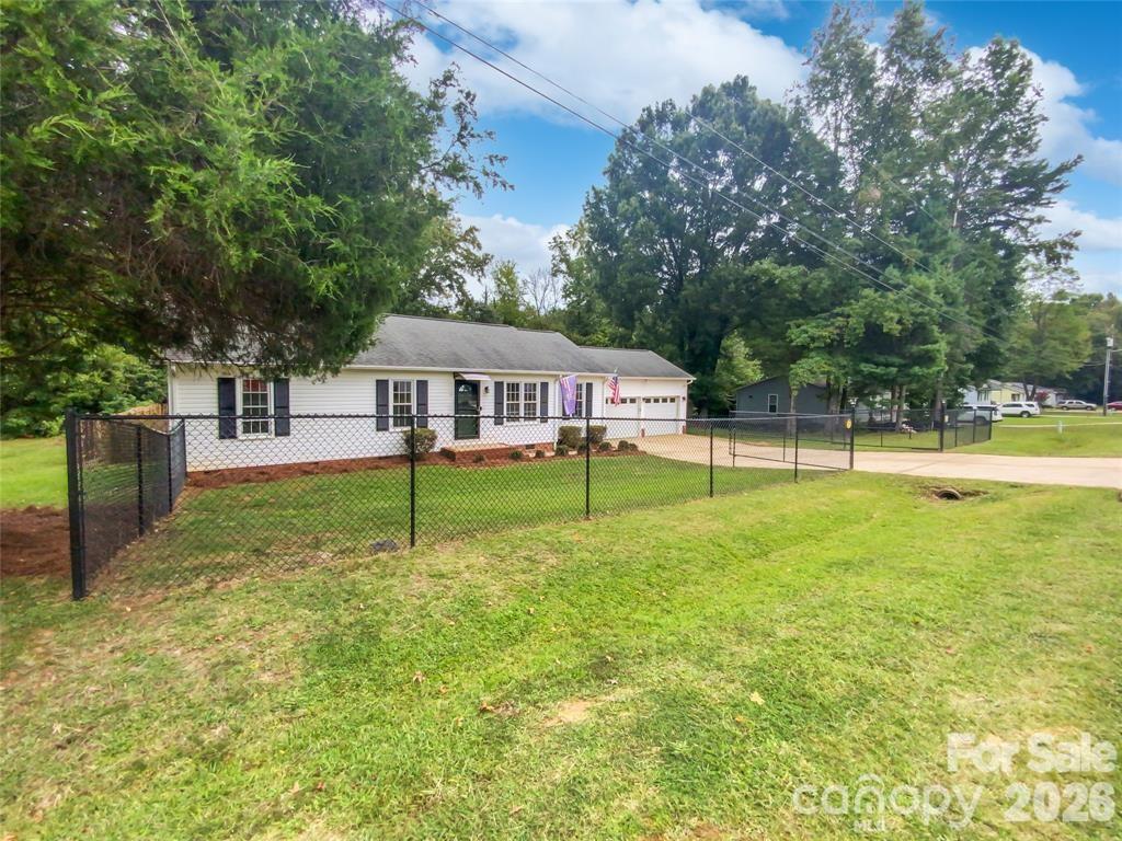 2520 Old Wilkesboro Road Property Photo 3
