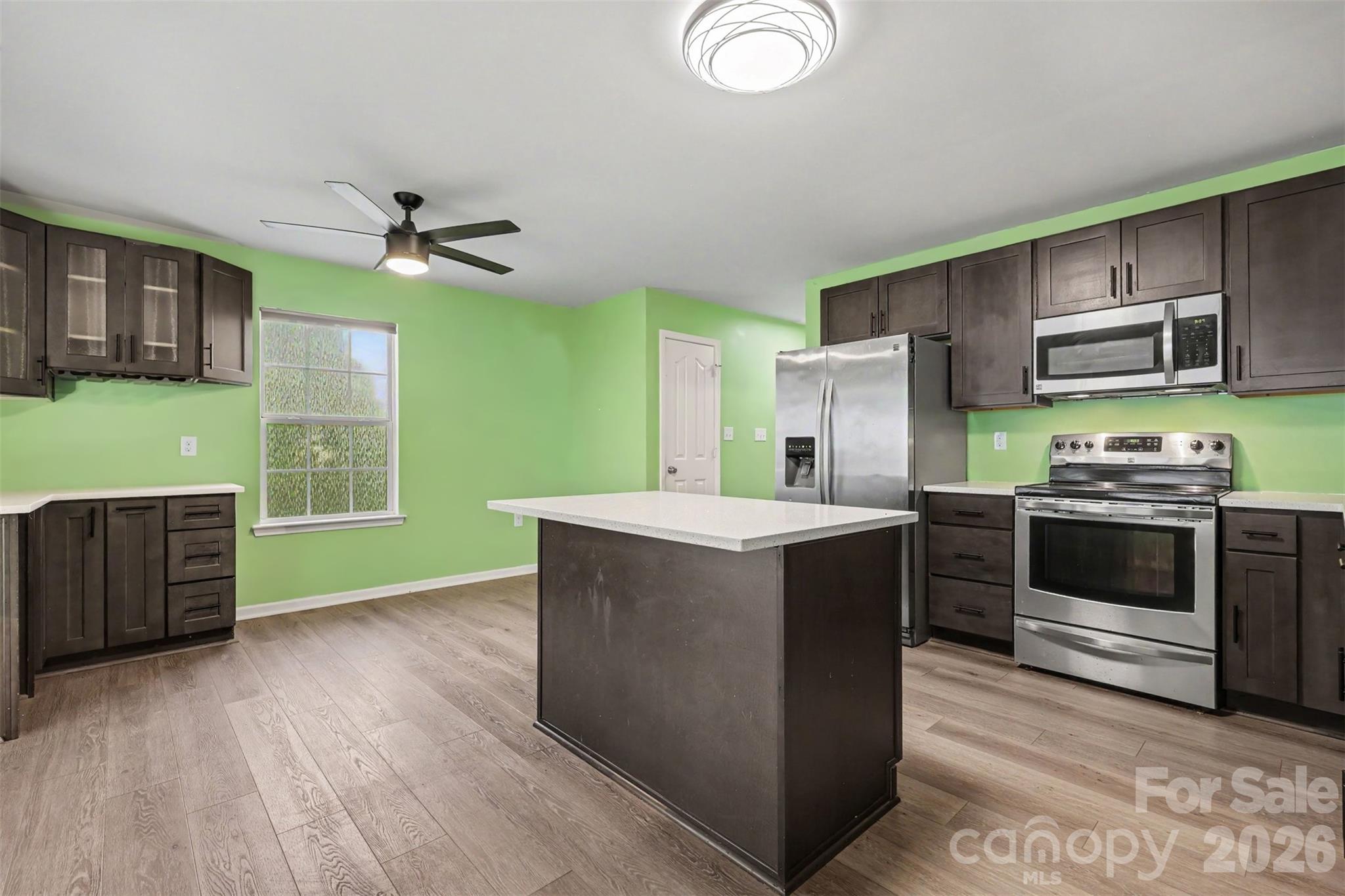 2301 Reid Pointe Avenue Property Photo 3