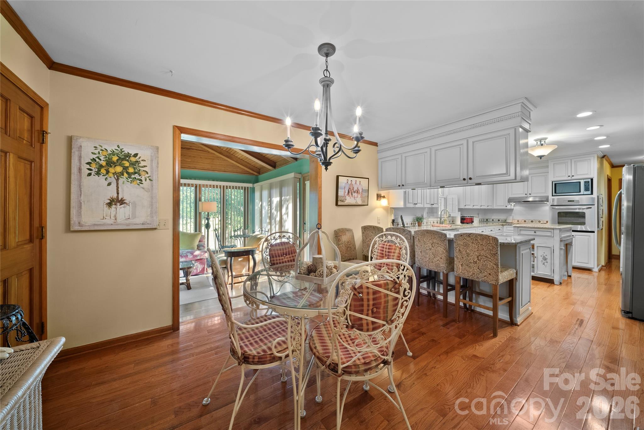 27211 Hedge Road Property Photo 7