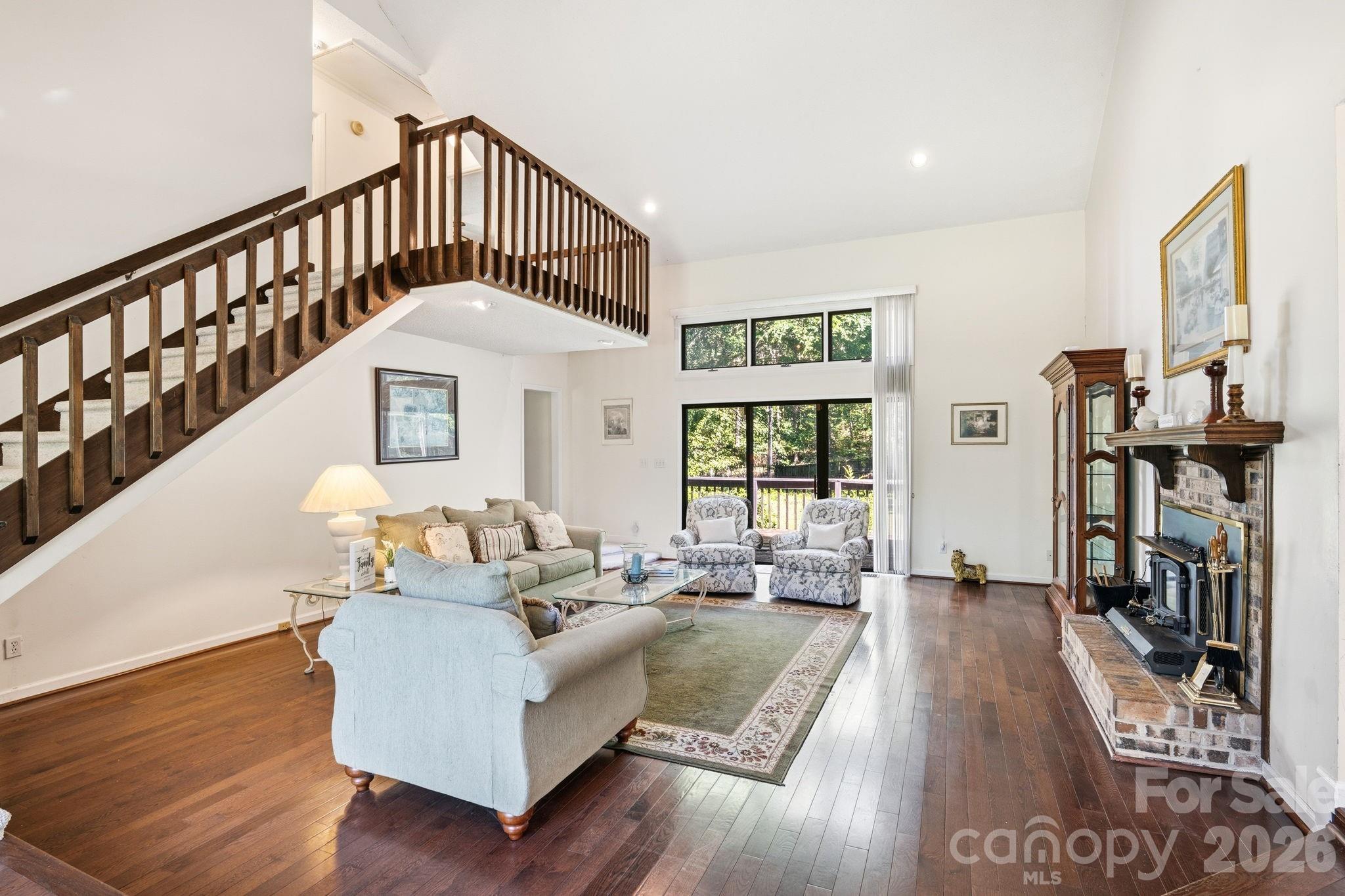 1775 Apple Tree Lane Property Photo 4
