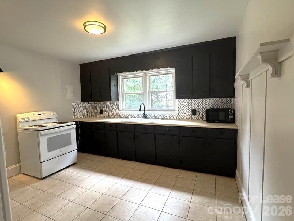 810 Mt Holly Huntersville Road Property Photo 5