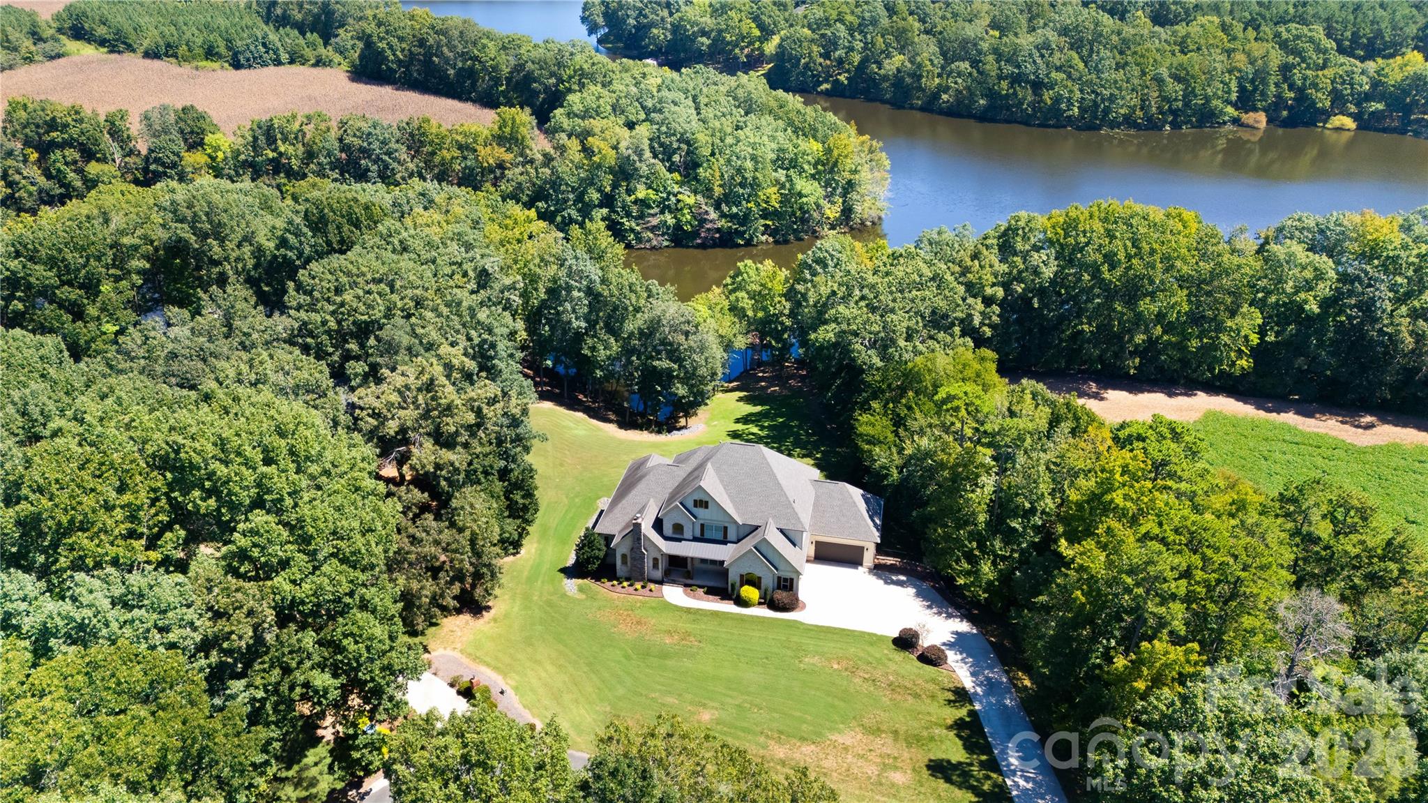 3612 Lake Twitty Drive Property Photo 3