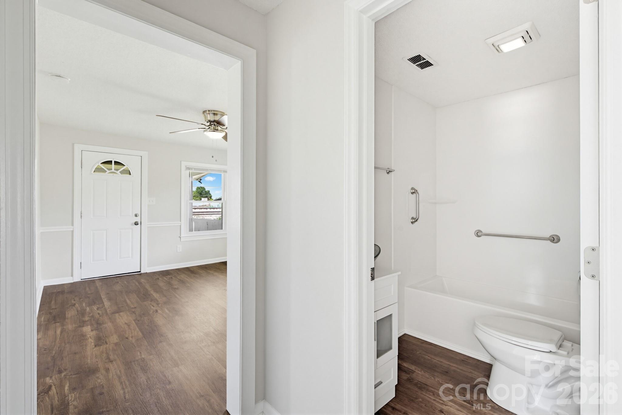 1627 Warren Avenue Property Photo 11