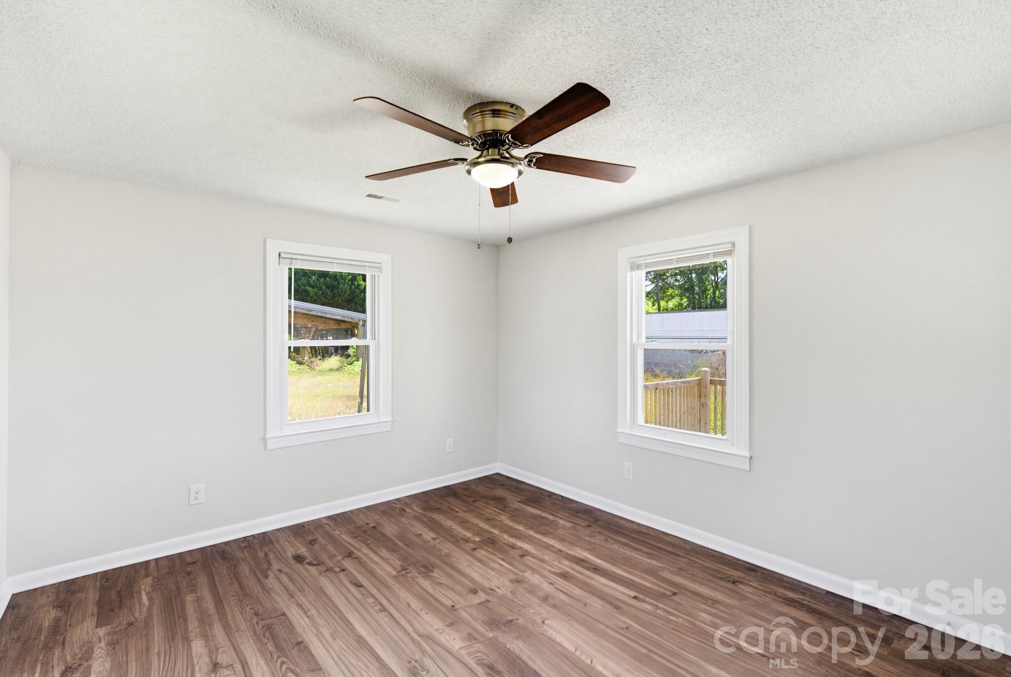1627 Warren Avenue Property Photo 17