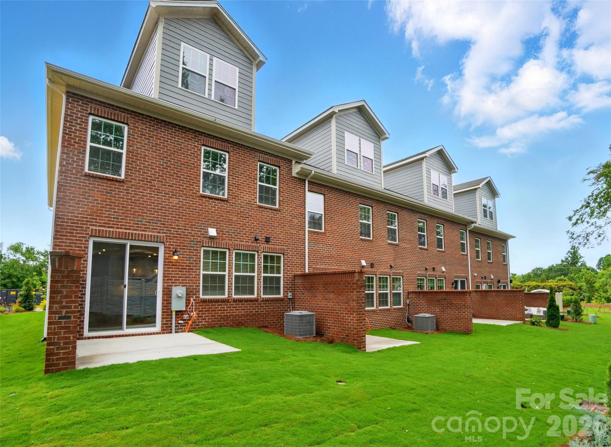 12019 Lavinia Lane Property Photo 21