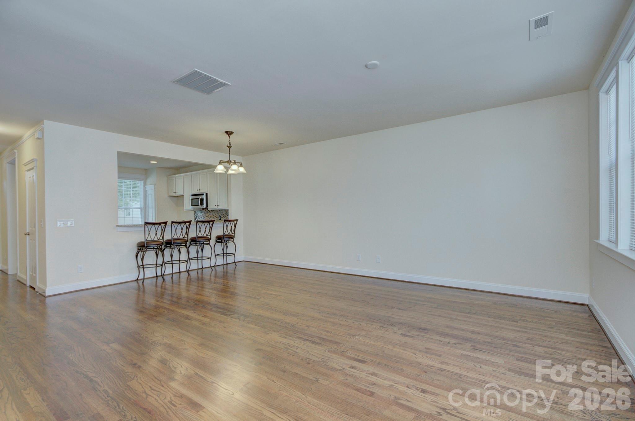 1023 White Point Drive Property Photo 4