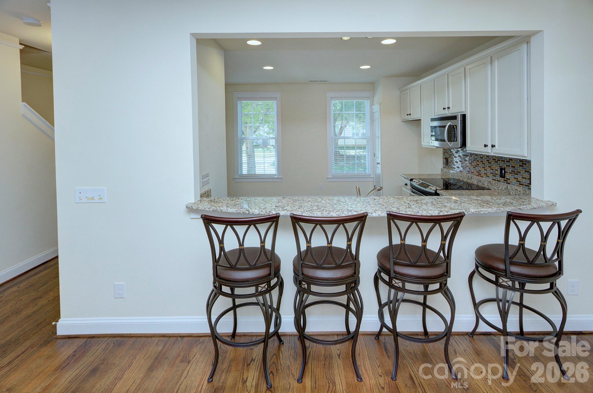1023 White Point Drive Property Photo 9