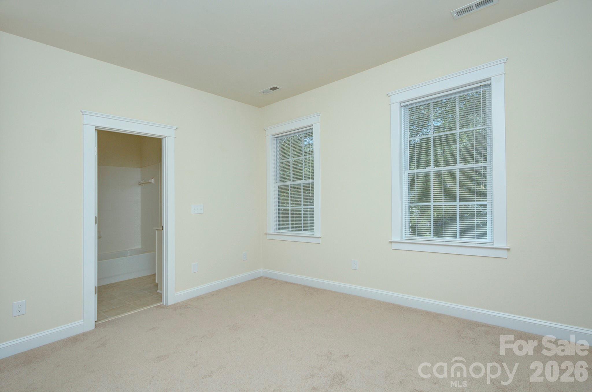 1023 White Point Drive Property Photo 13