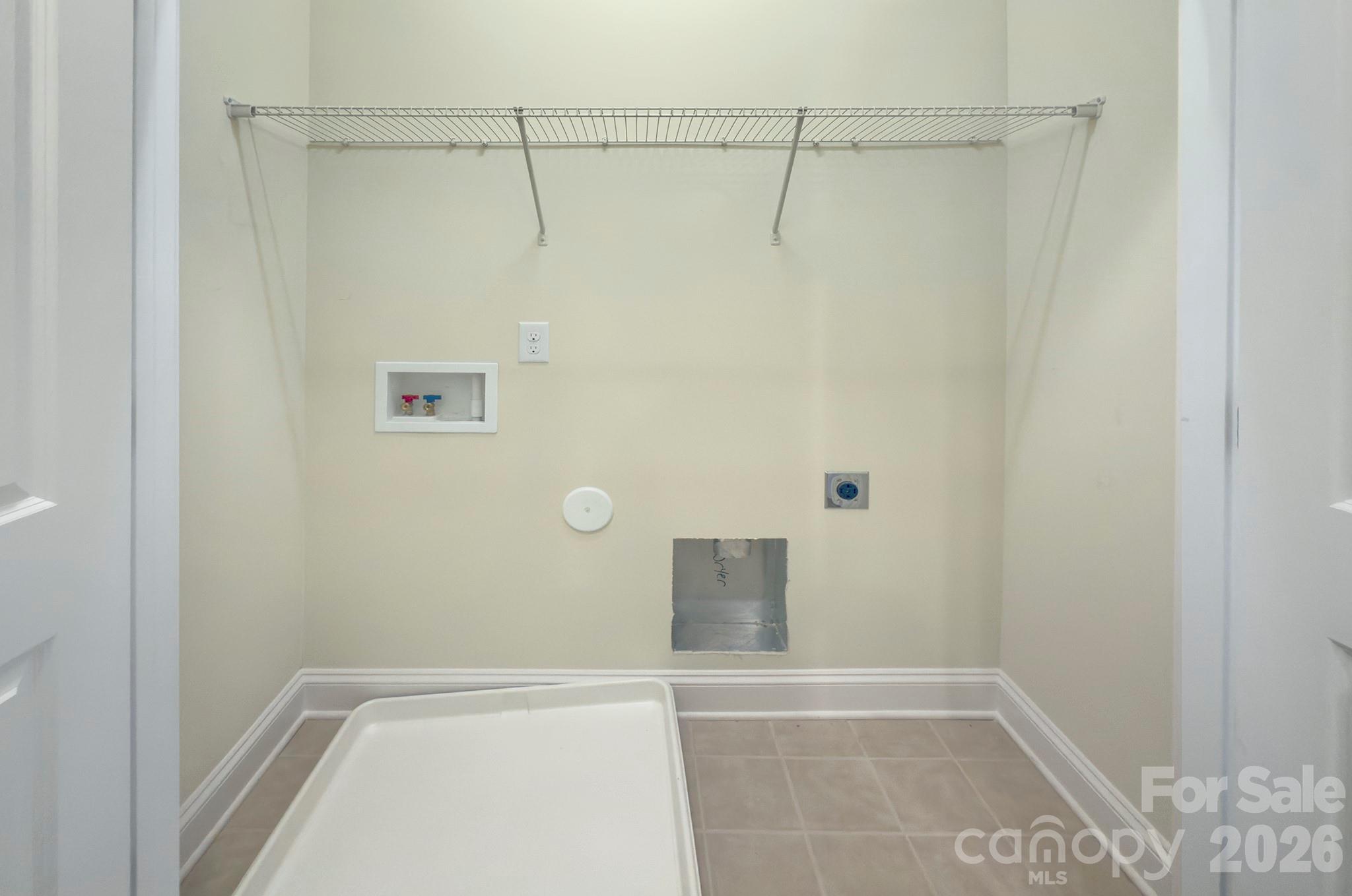 1023 White Point Drive Property Photo 23