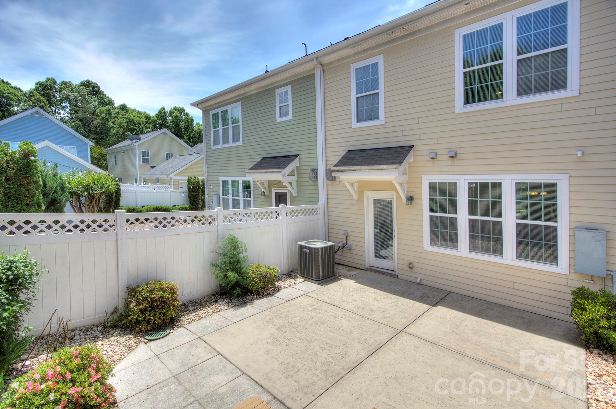 1023 White Point Drive Property Photo 25