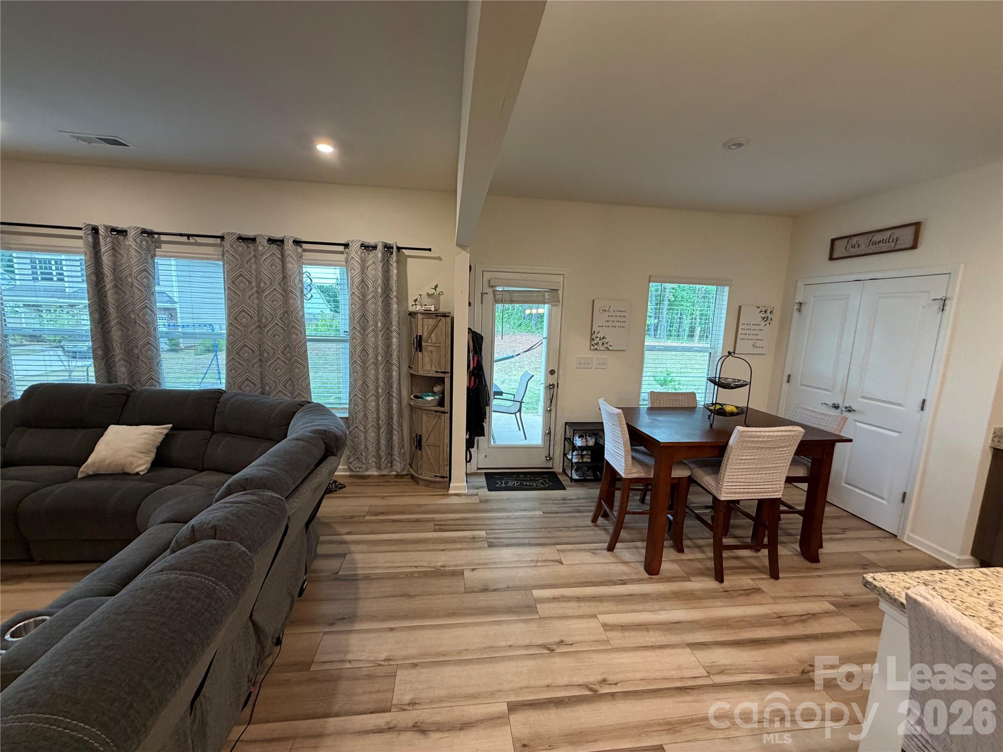 4680 Courtney Creek Property Photo 6