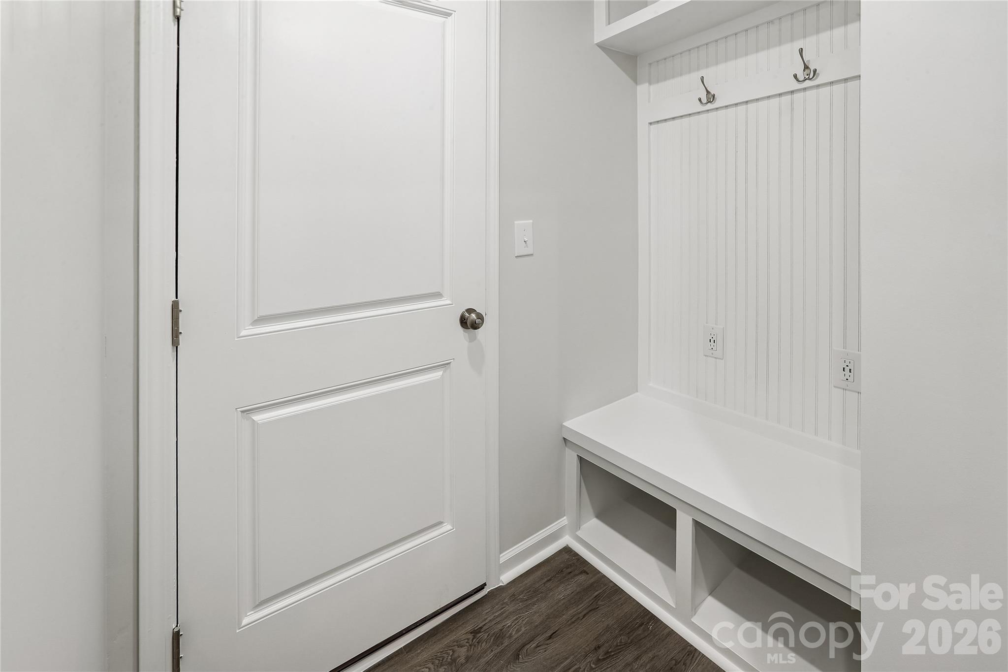 532 Bond Street Property Photo 20