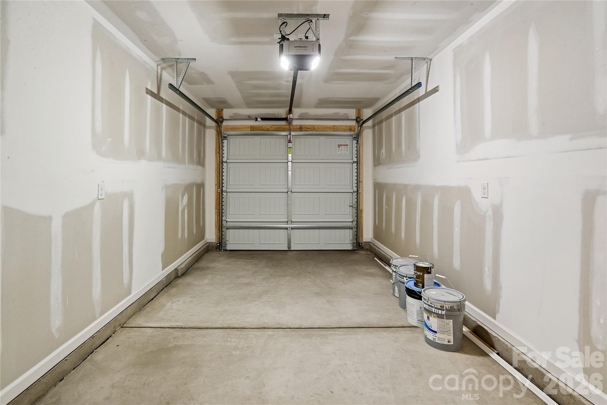 532 Bond Street Property Photo 22