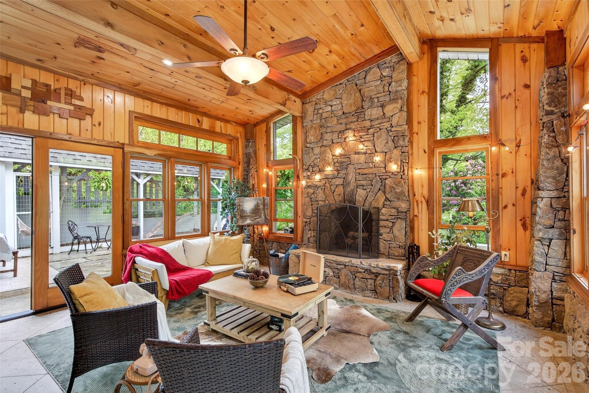 3068 S 226 Highway Property Photo 5