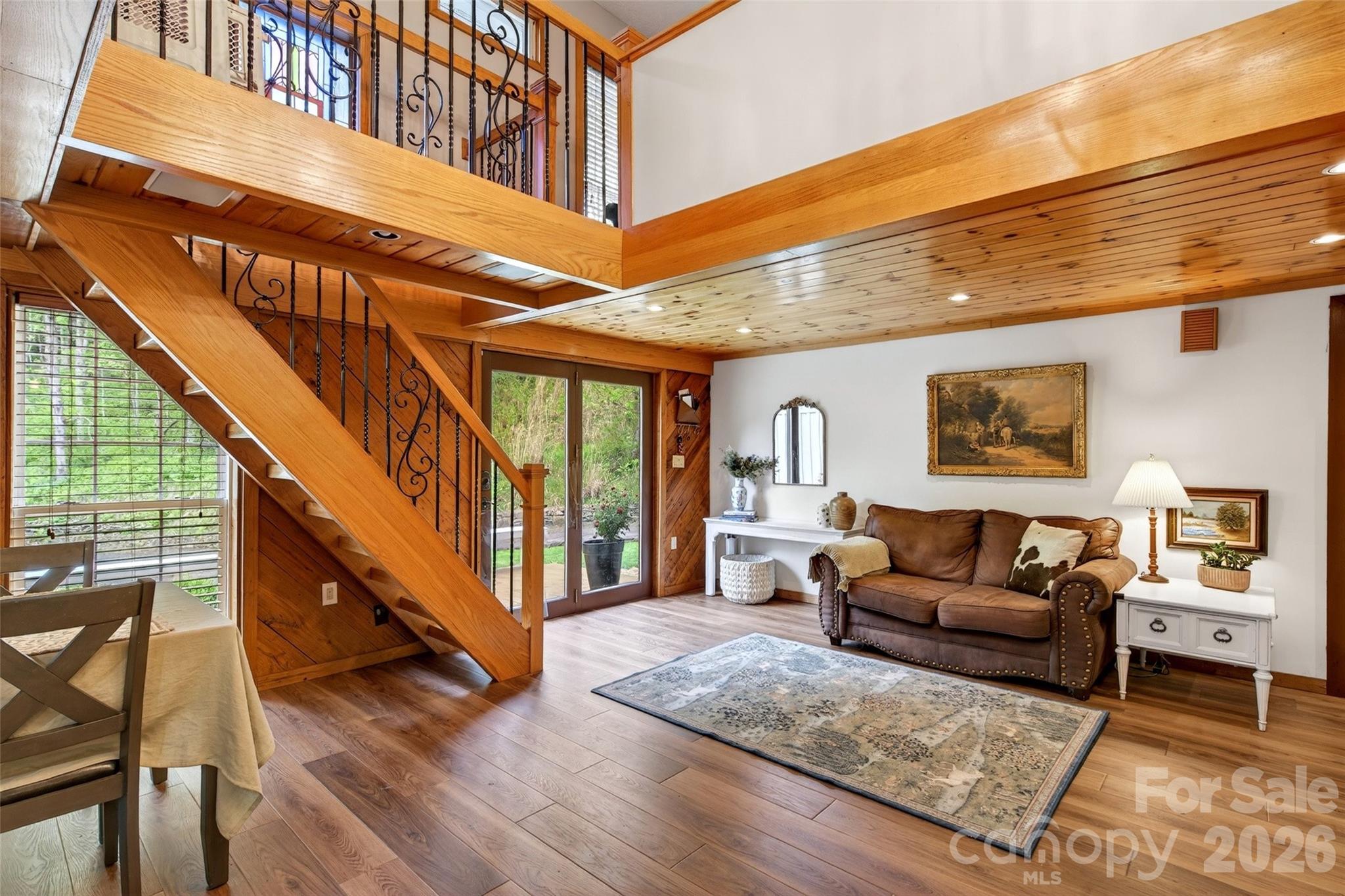 3068 S 226 Highway Property Photo 6