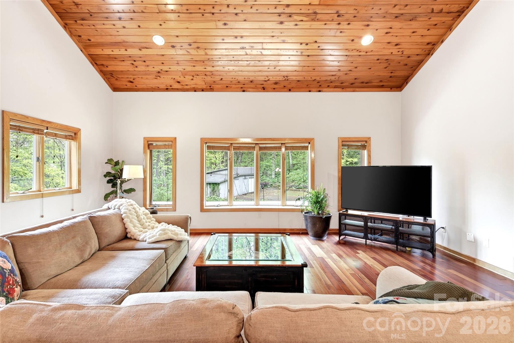 3068 S 226 Highway Property Photo 11