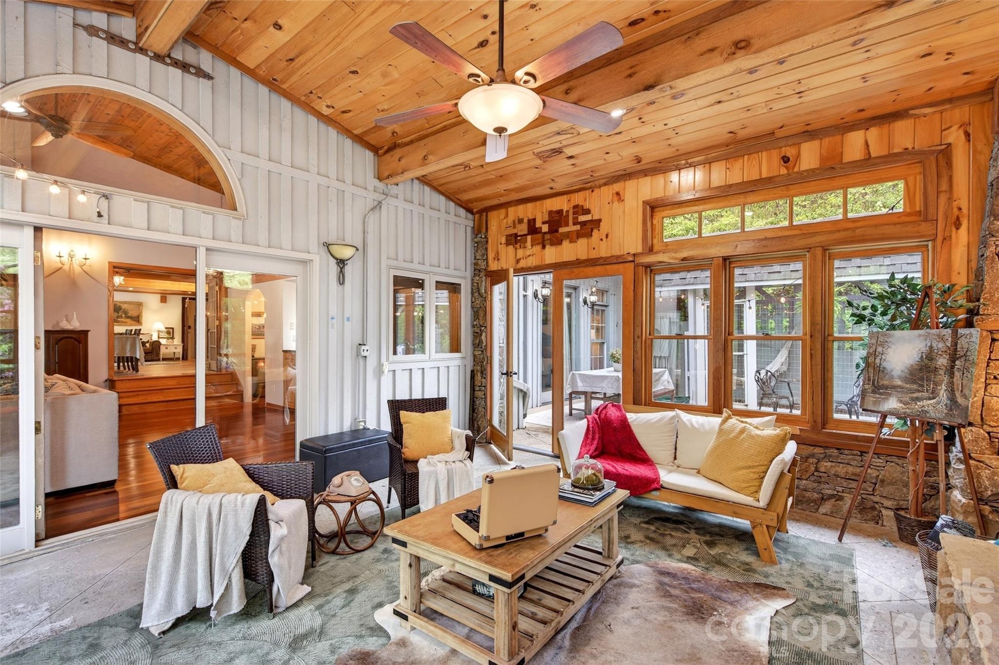 3068 S 226 Highway Property Photo 16