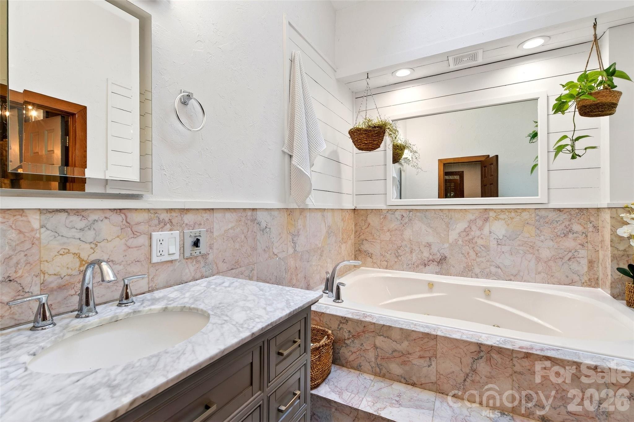 3068 S 226 Highway Property Photo 23