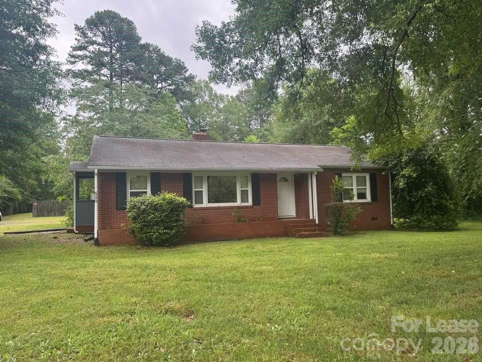 800 Mt Holly Huntersville Road Property Photo 1