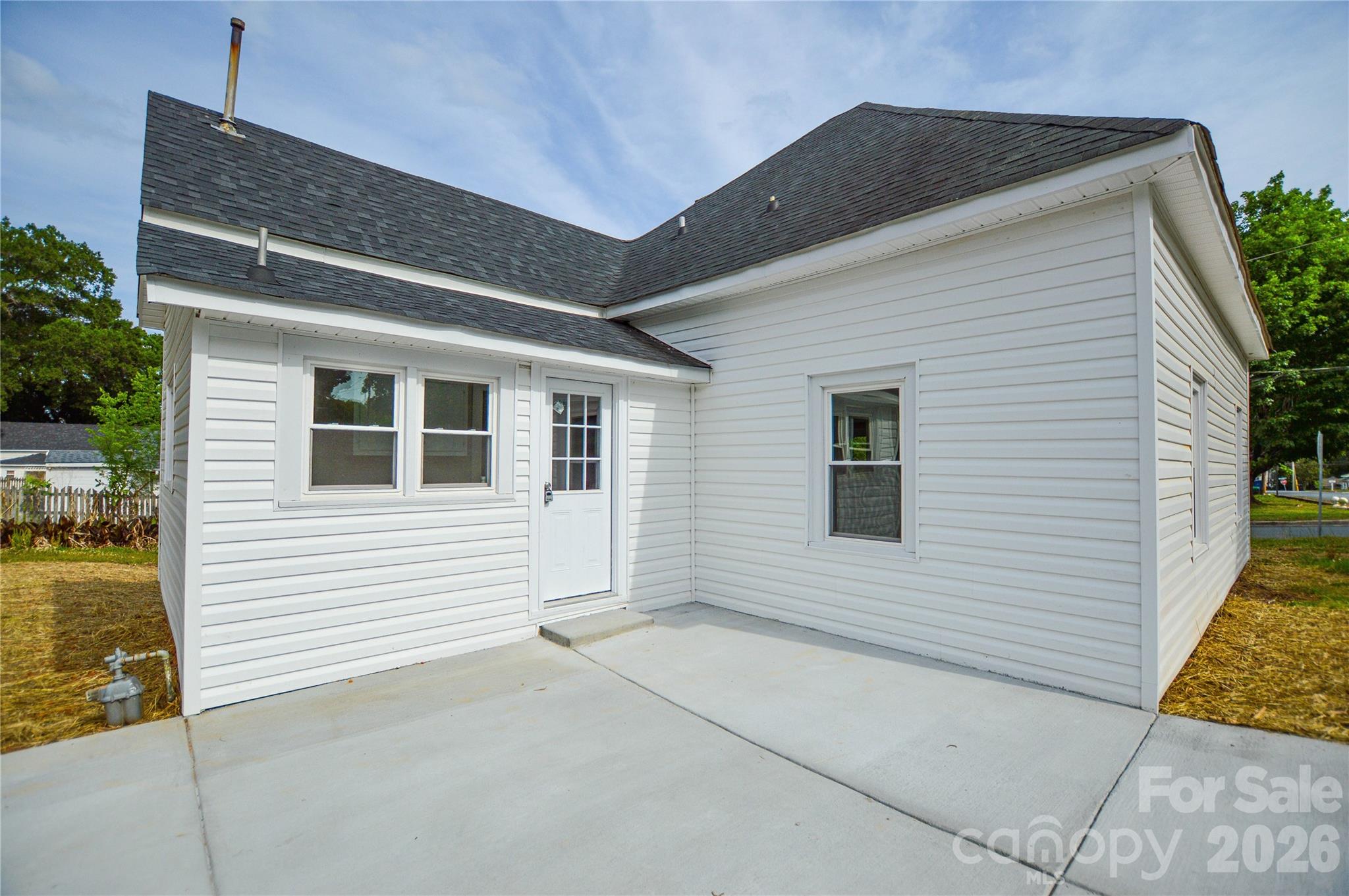 730 W Oakwood Avenue Property Photo 25