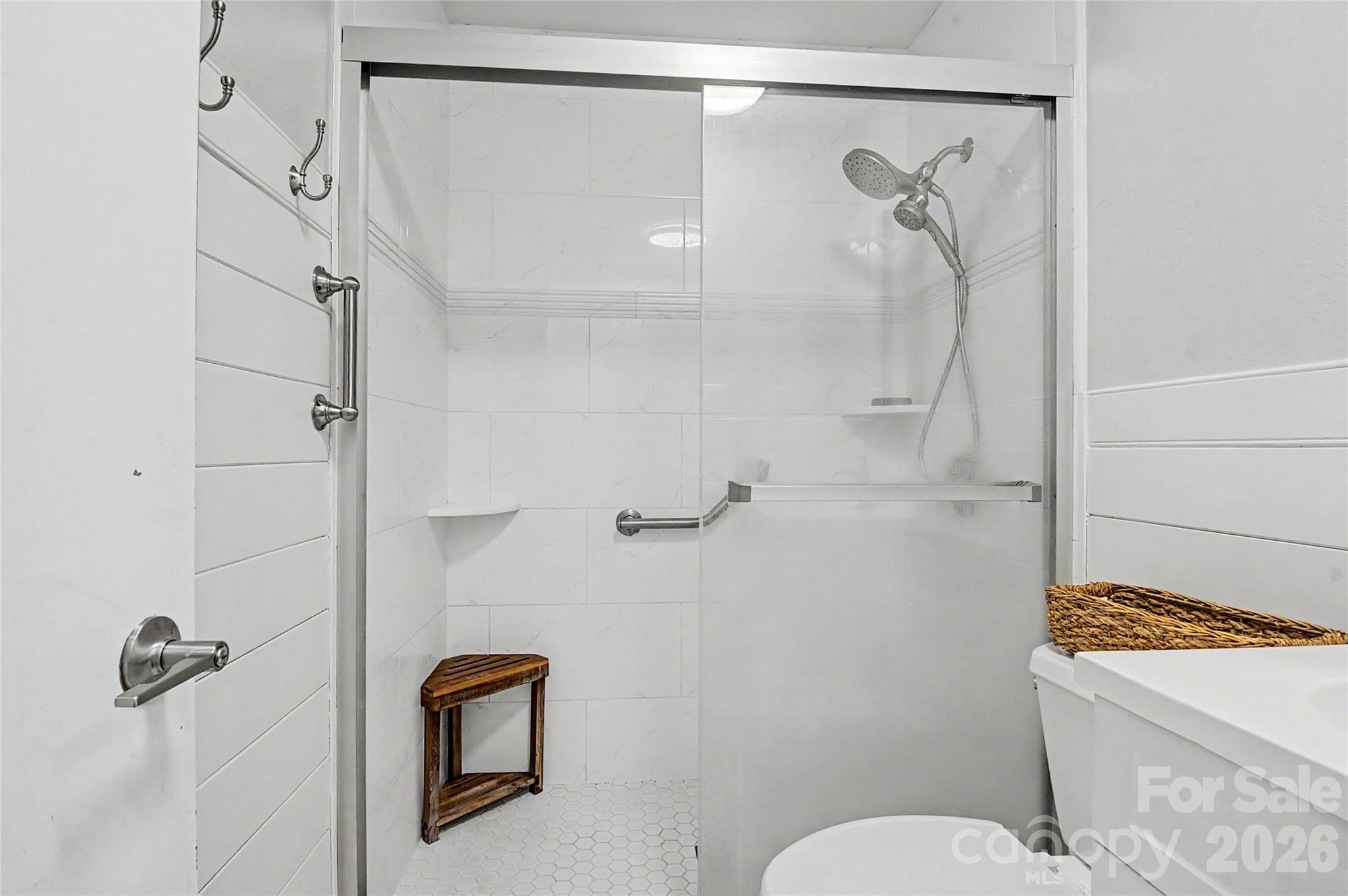 155 Chestnut Place Property Photo 4