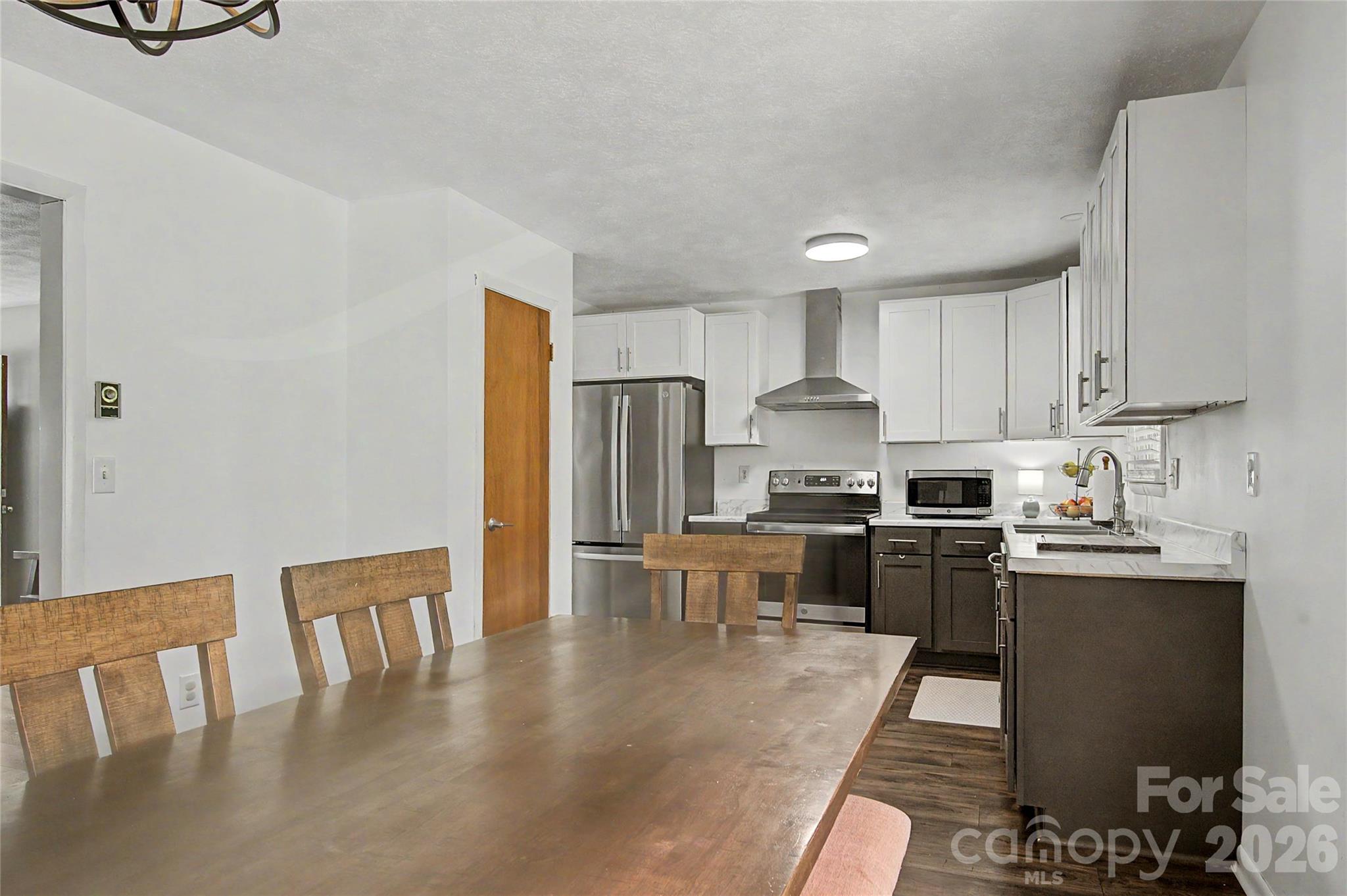 155 Chestnut Place Property Photo 9