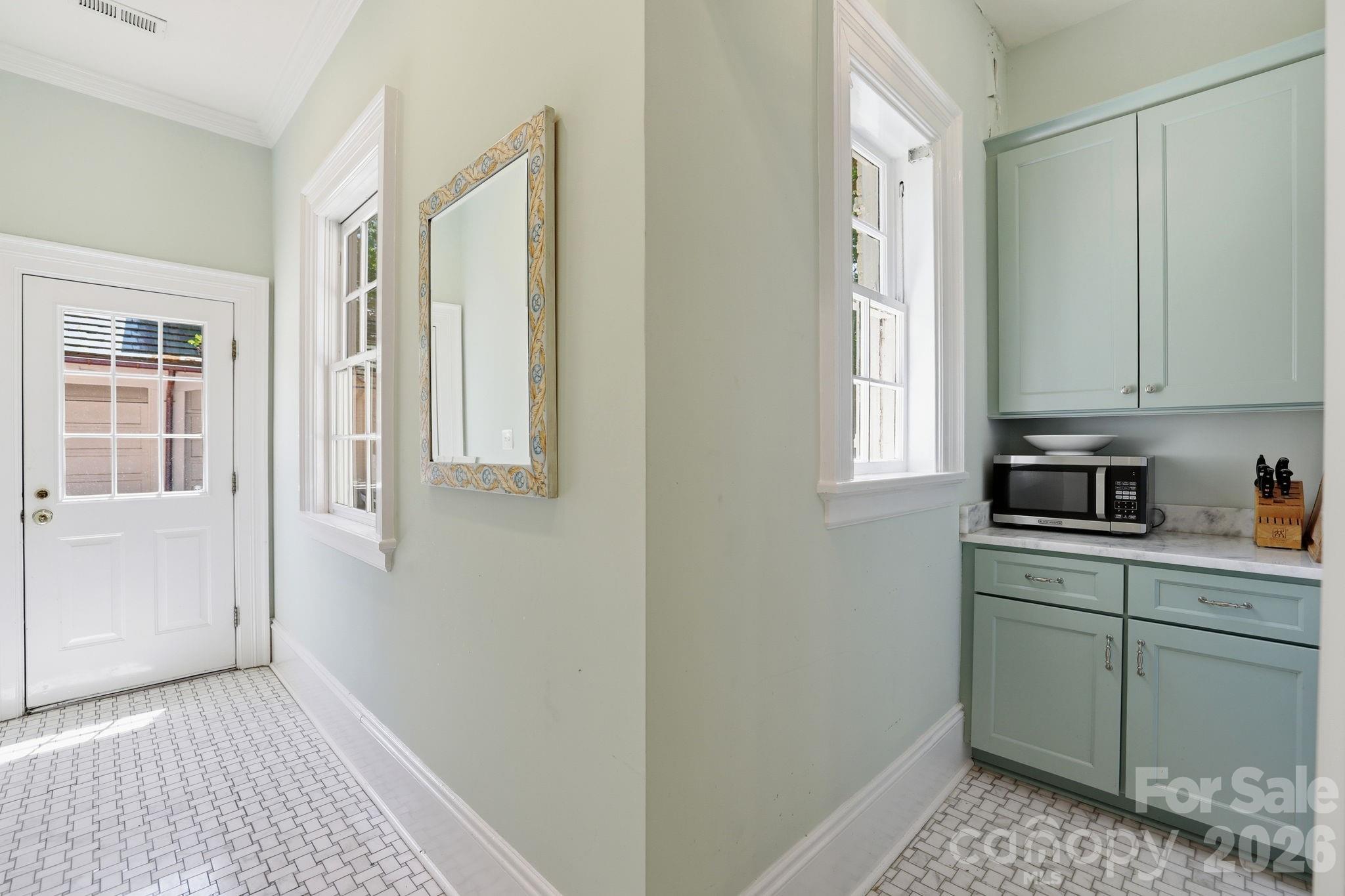 937 Granville Road Property Photo 15