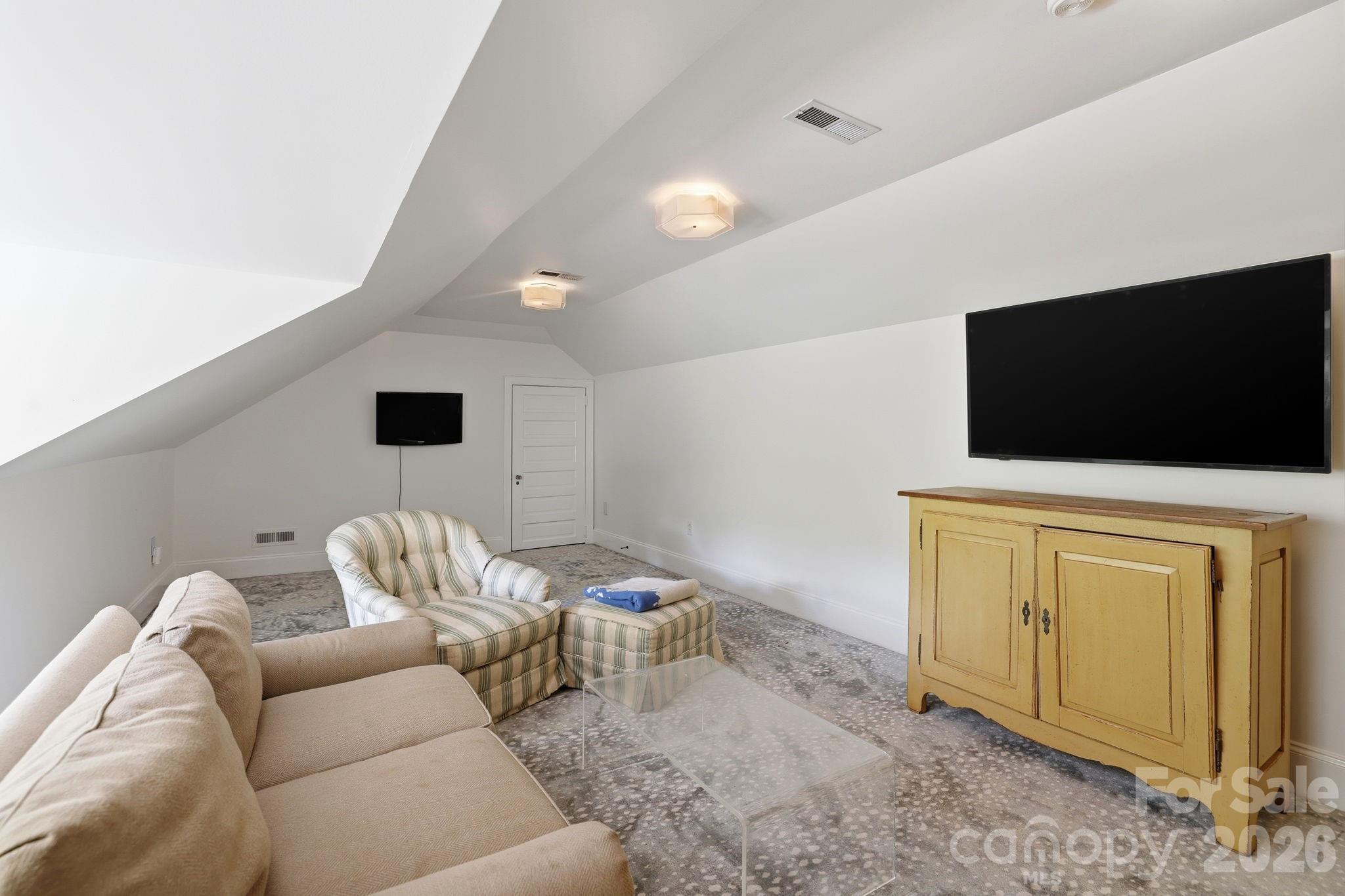 937 Granville Road Property Photo 43