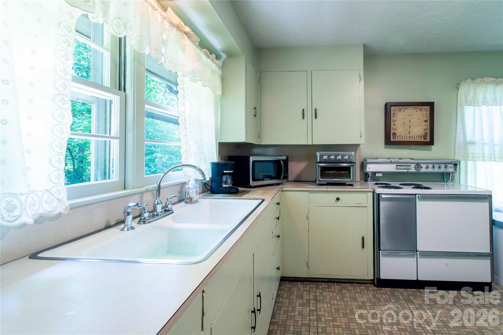 3004 Kanuga Road Property Photo 5