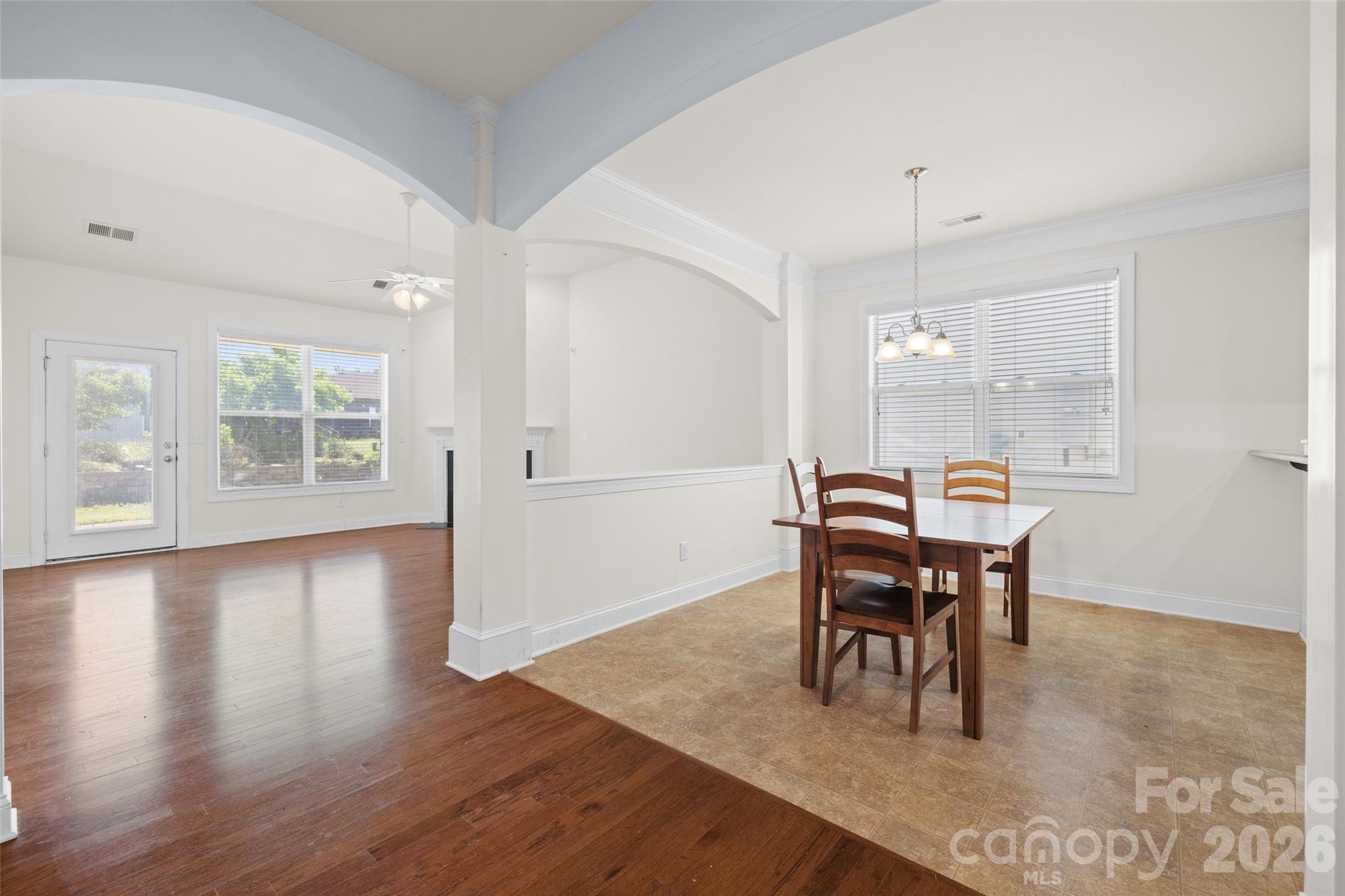 578 Daventry Court Property Photo 4